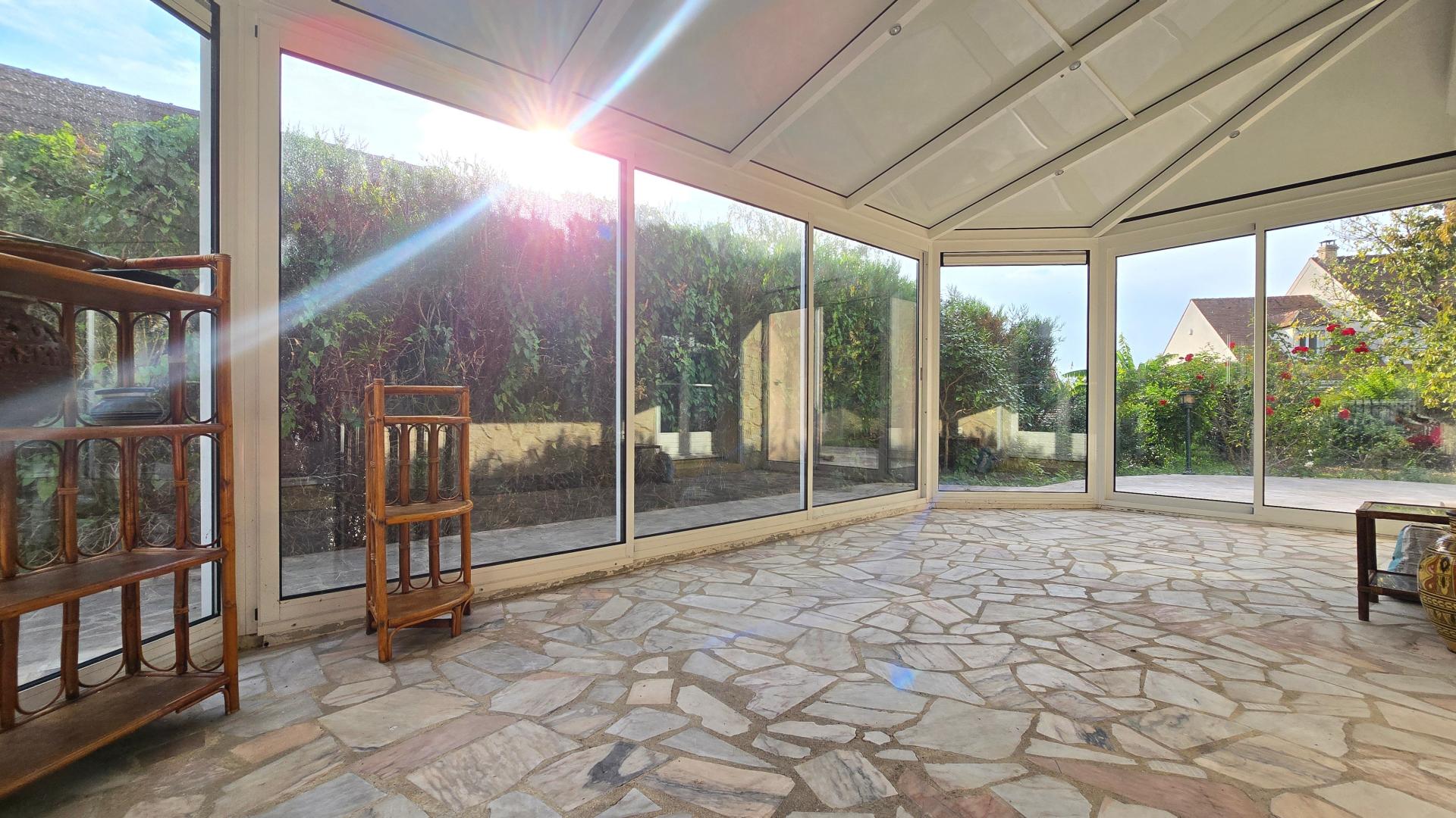 Miniature photo - 8 / 16