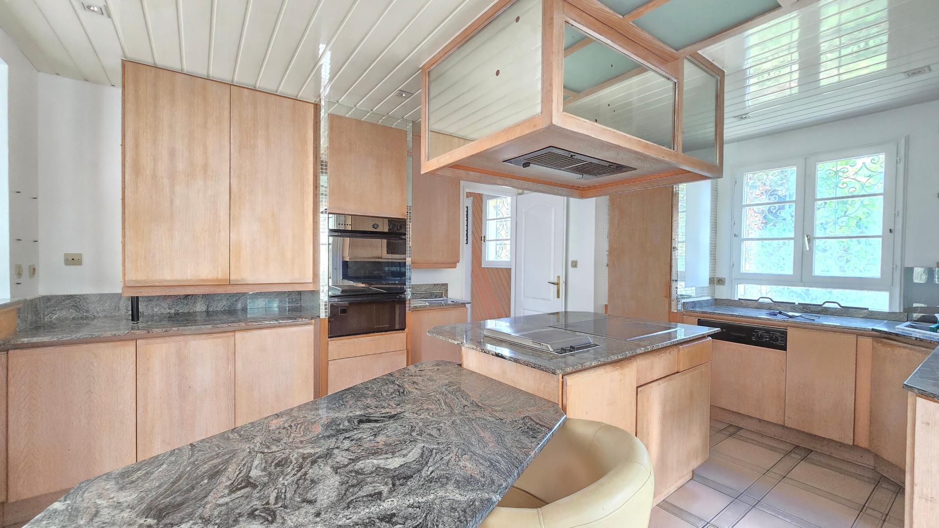 Miniature photo - 5 / 16