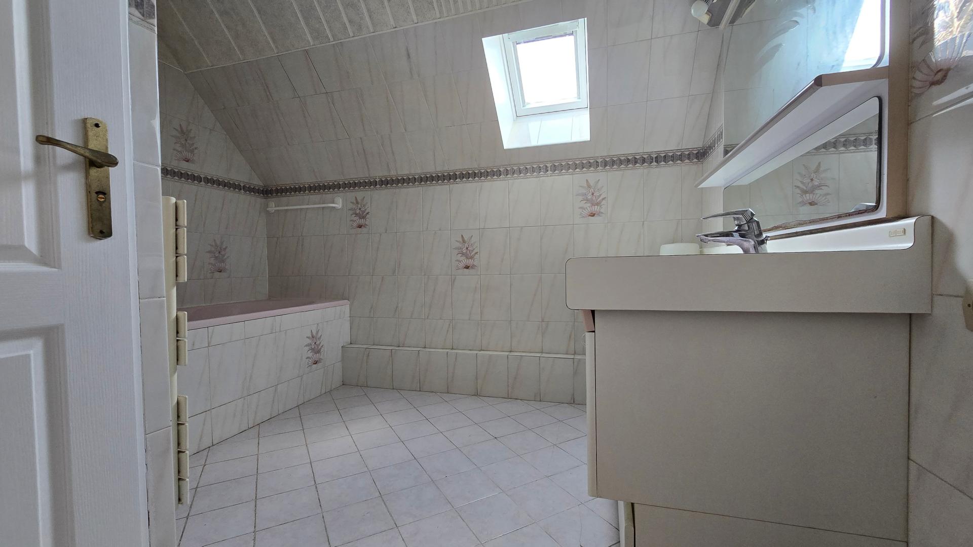 Miniature photo - 12 / 16