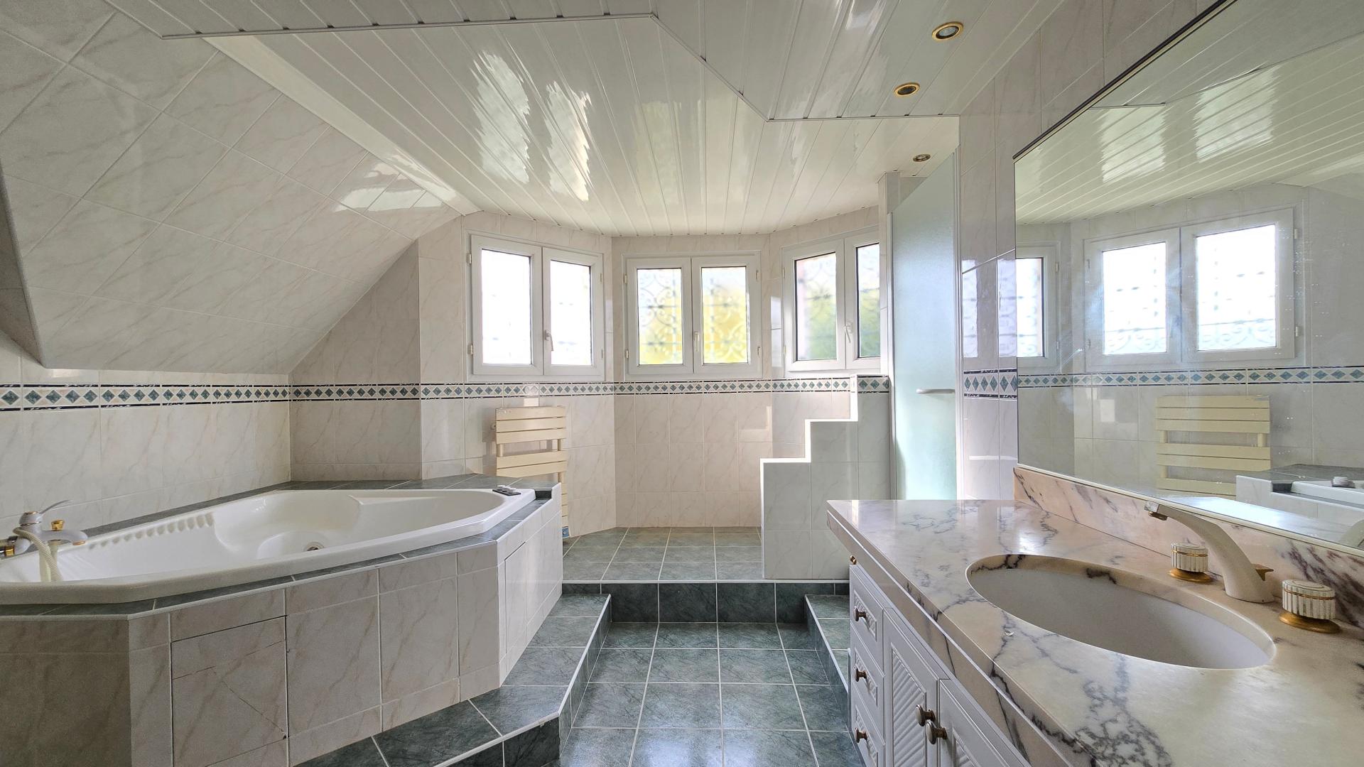 Miniature photo - 16 / 16