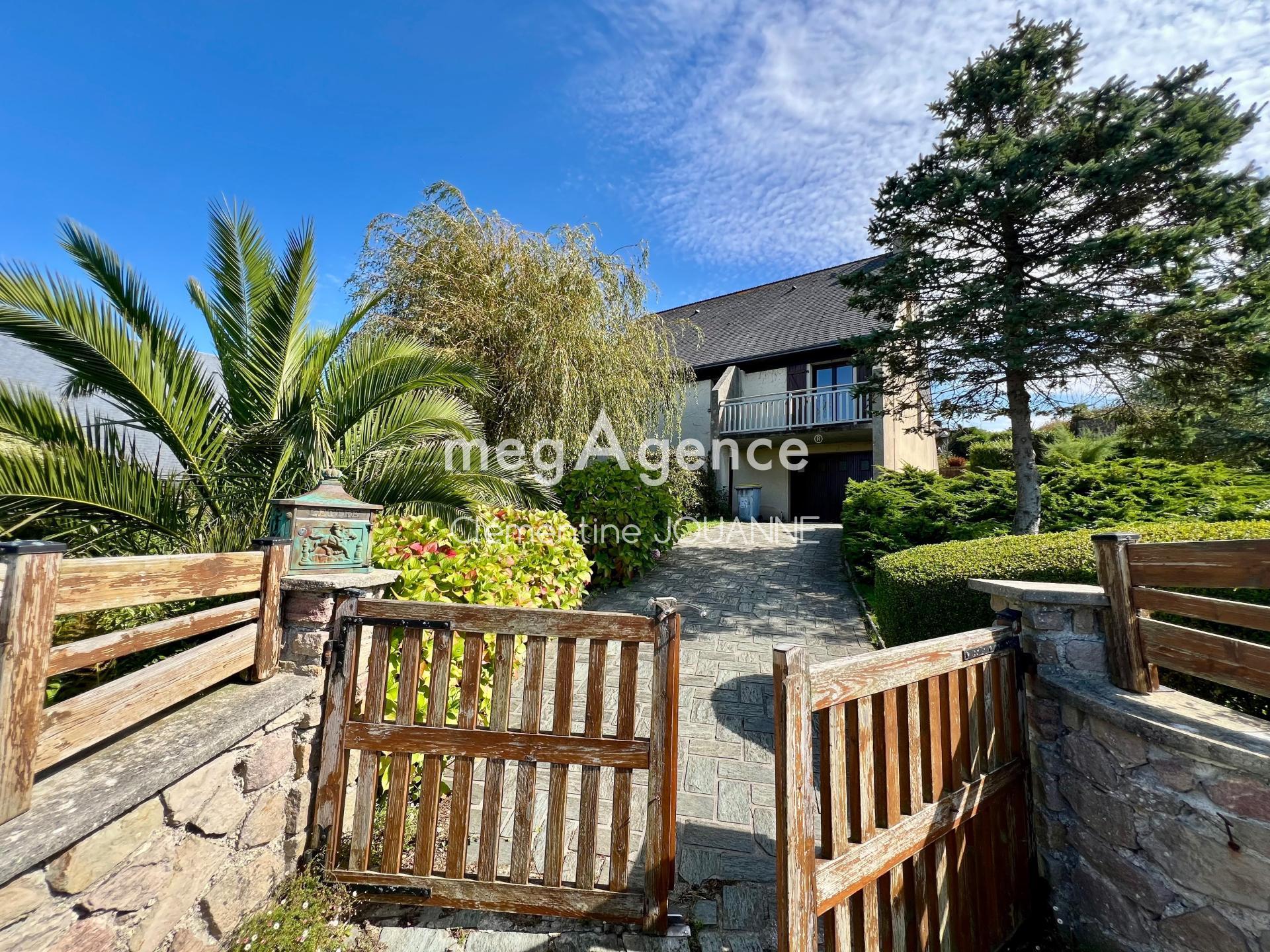 Miniature photo - 2 / 14