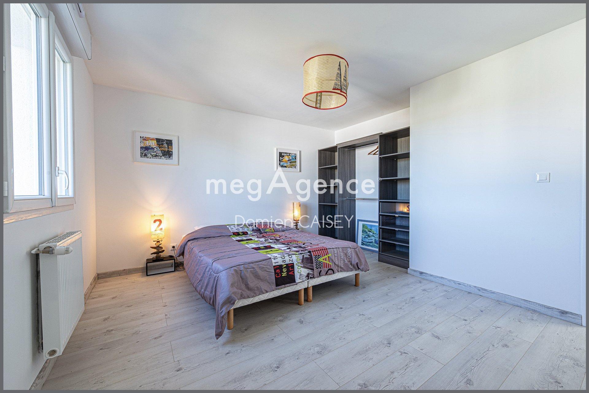 Miniature photo - 10 / 15