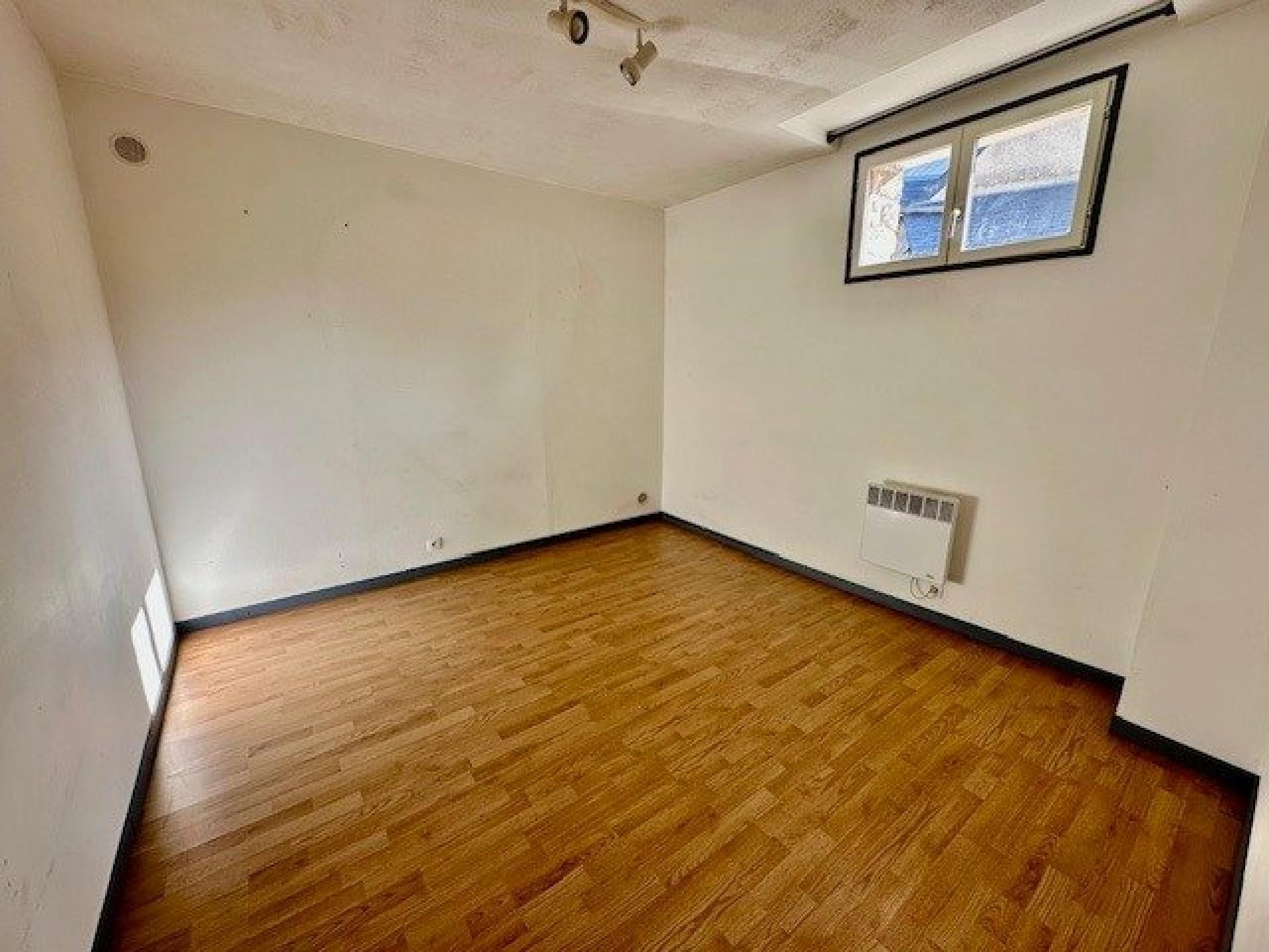 Miniature photo - 9 / 16