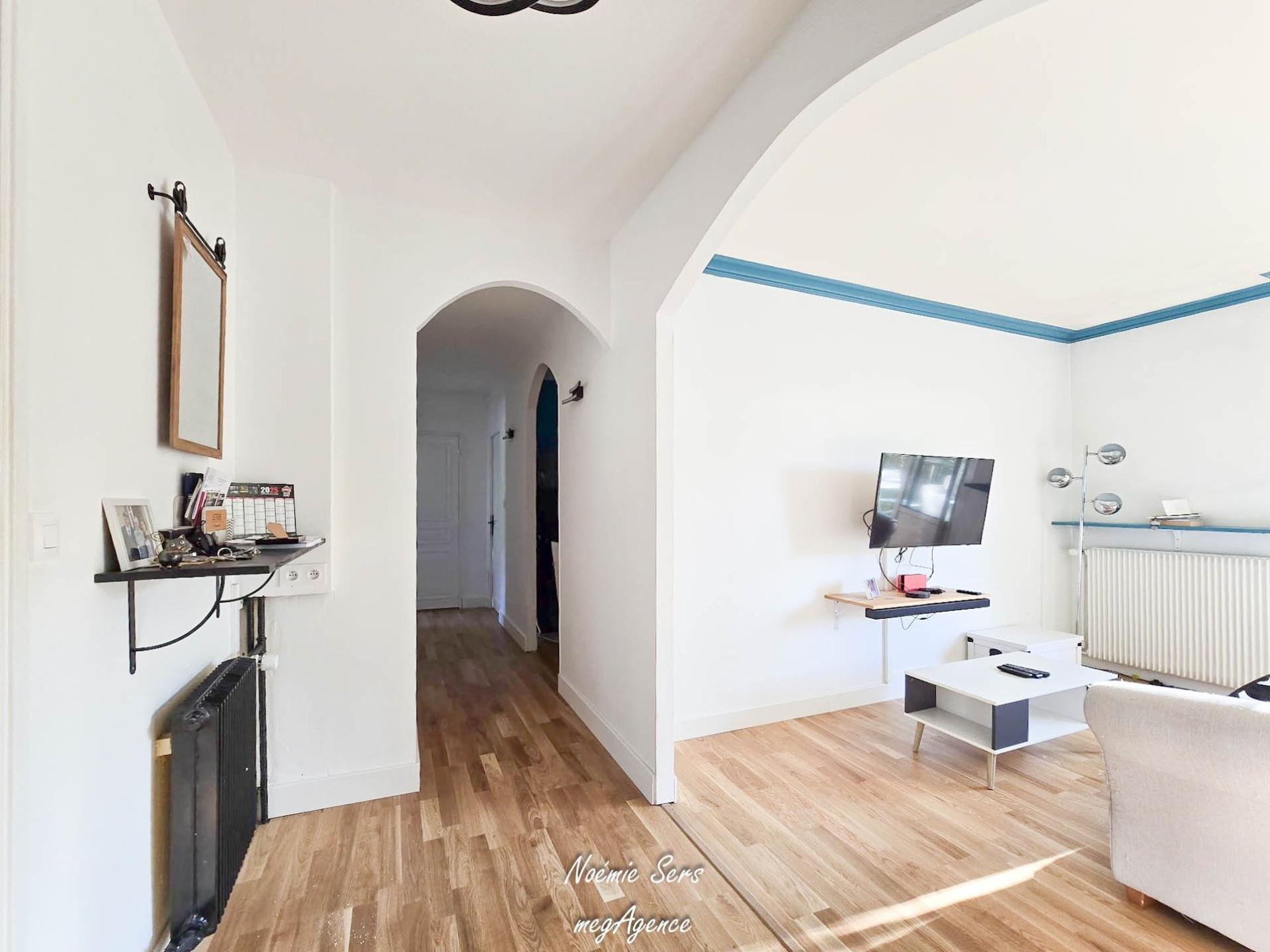 Miniature photo - 2 / 10