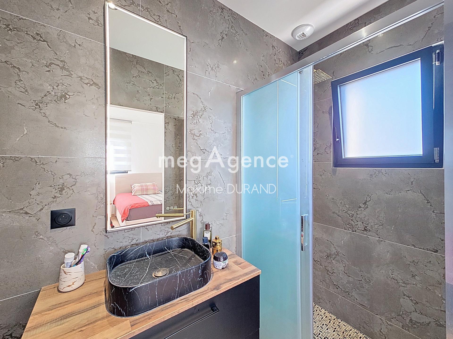 Miniature photo - 13 / 16