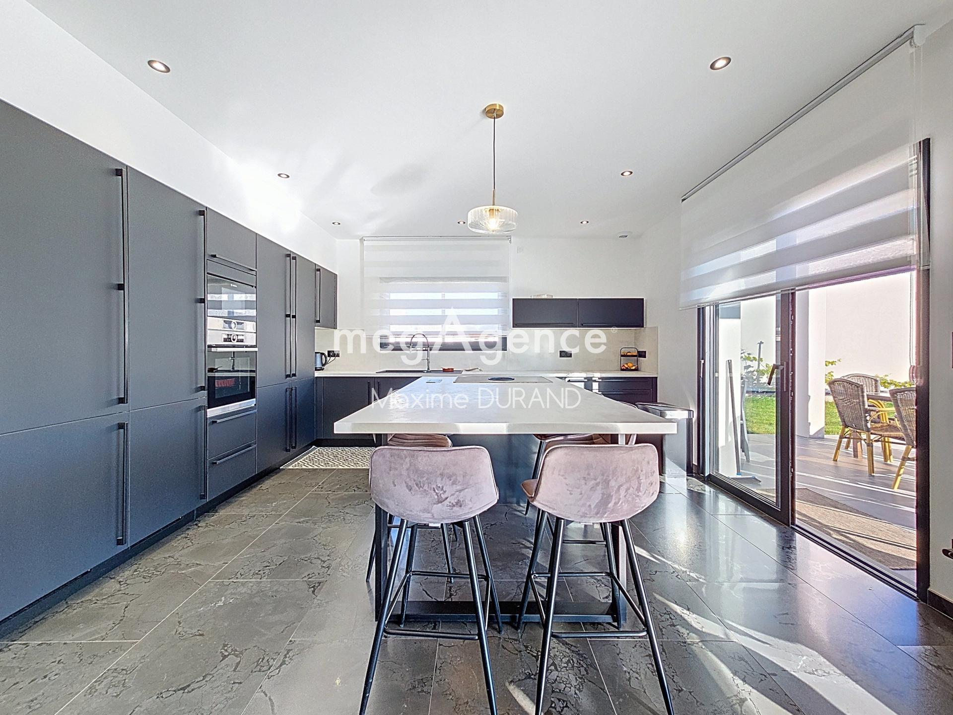 Miniature photo - 3 / 16