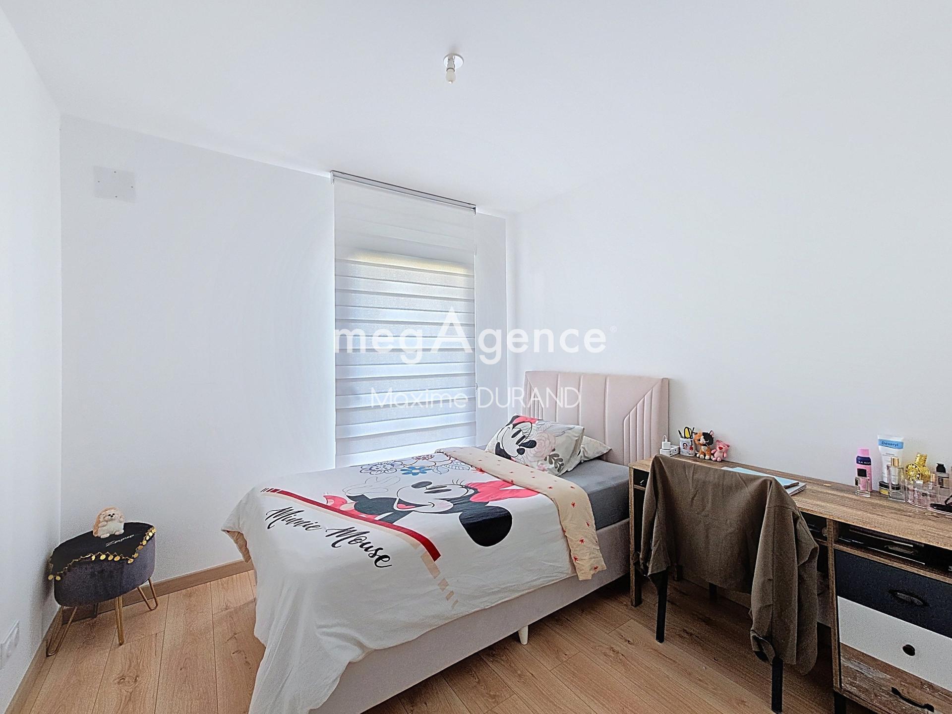 Miniature photo - 12 / 16