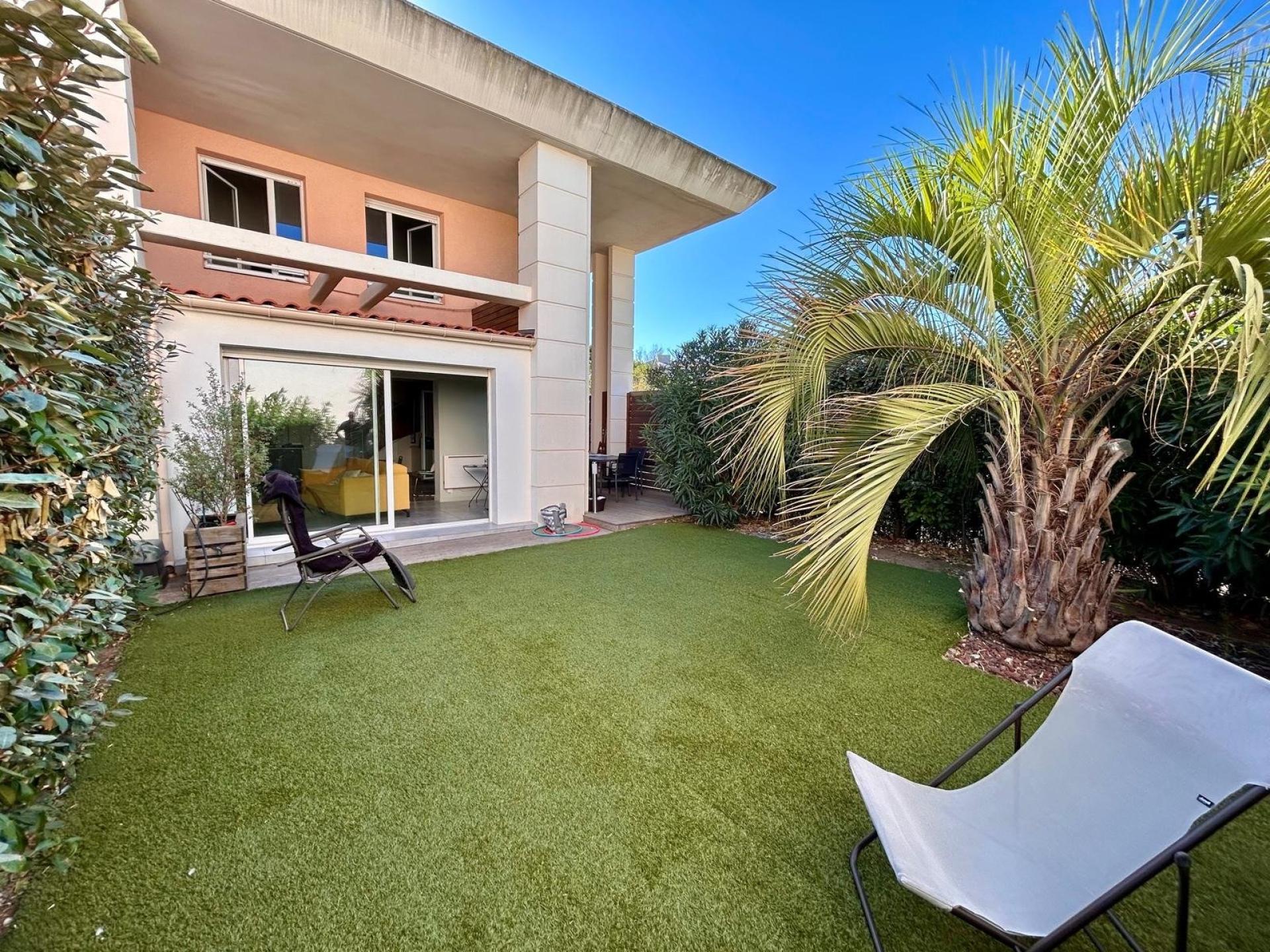 Miniature photo - 2 / 12