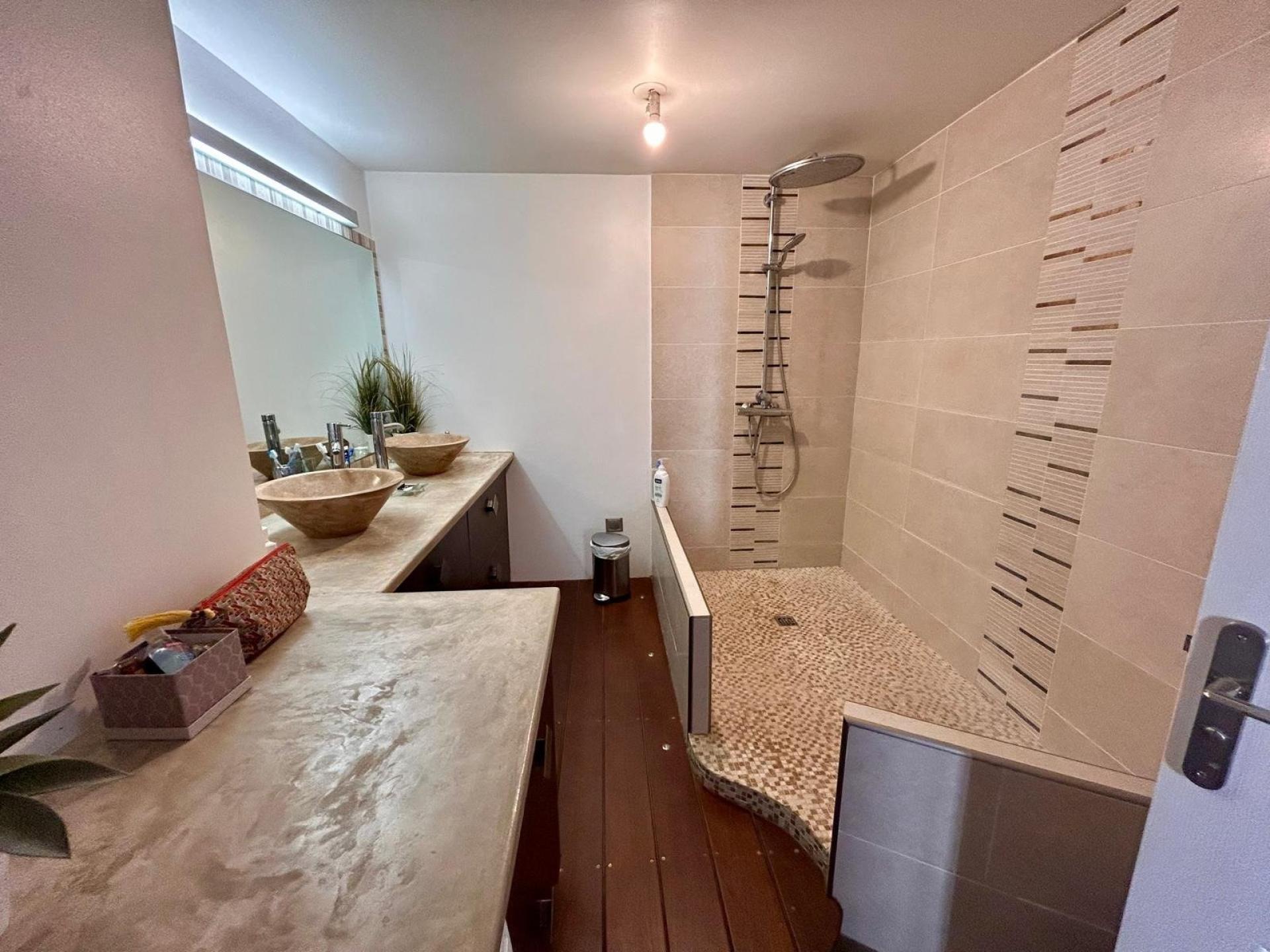 Miniature photo - 8 / 12