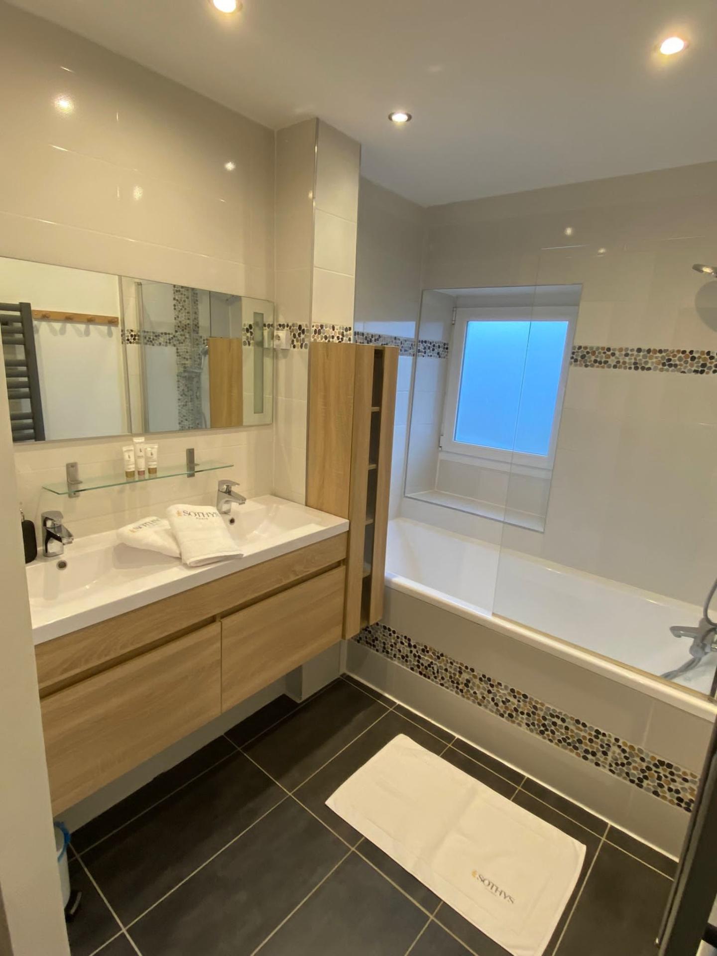 Miniature photo - 7 / 10