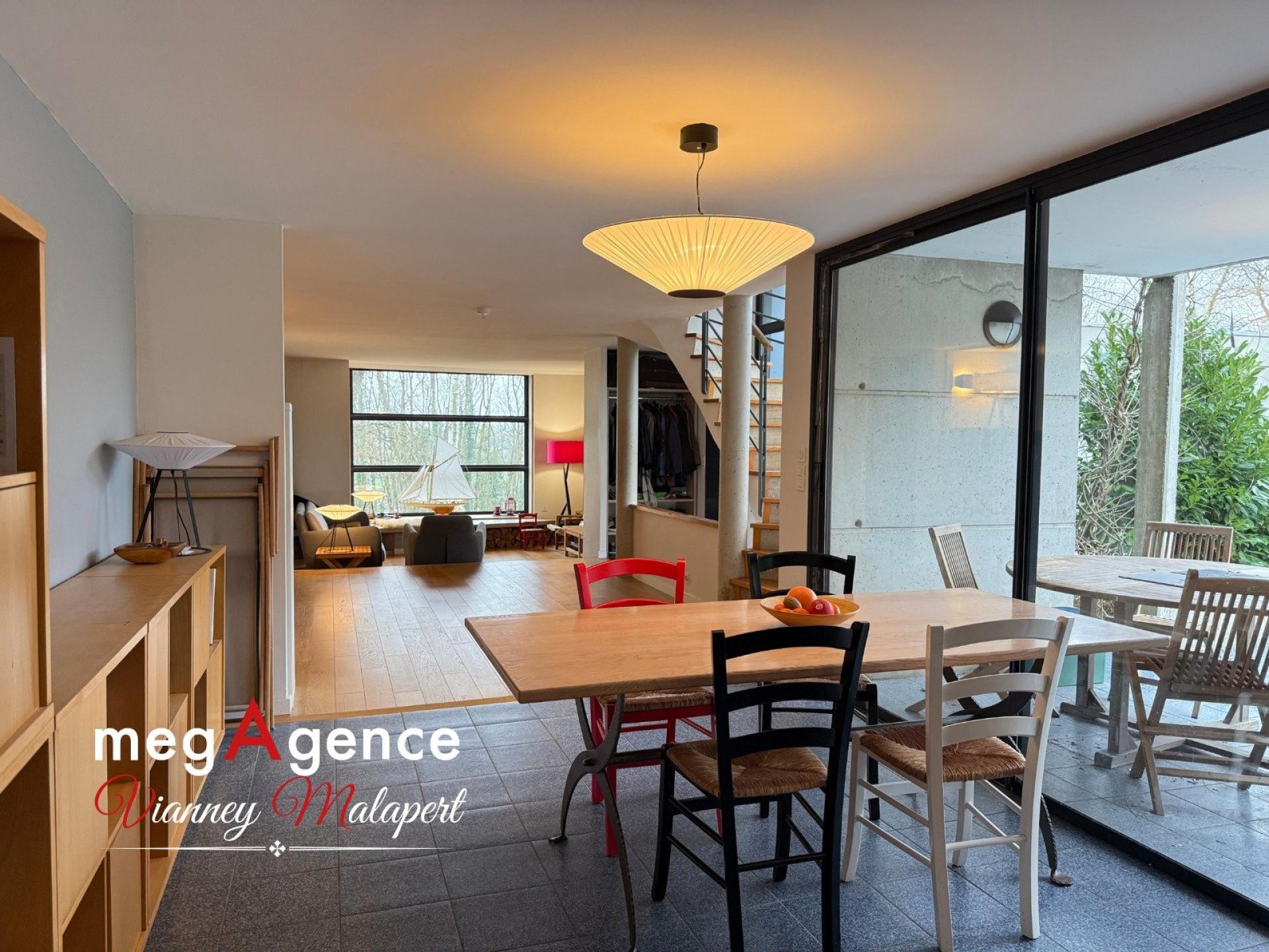 Miniature photo - 2 / 13