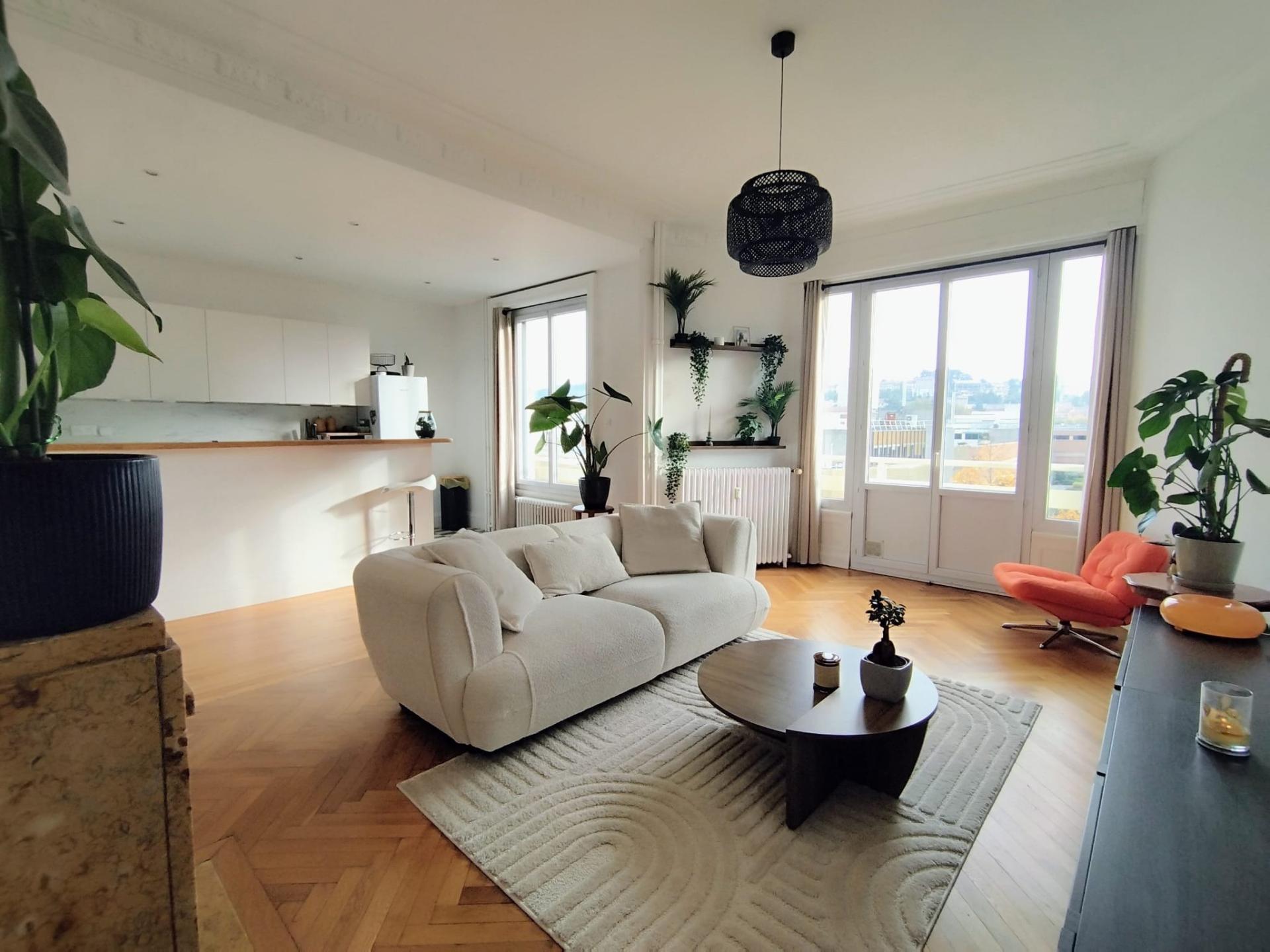 Miniature photo - 2 / 12