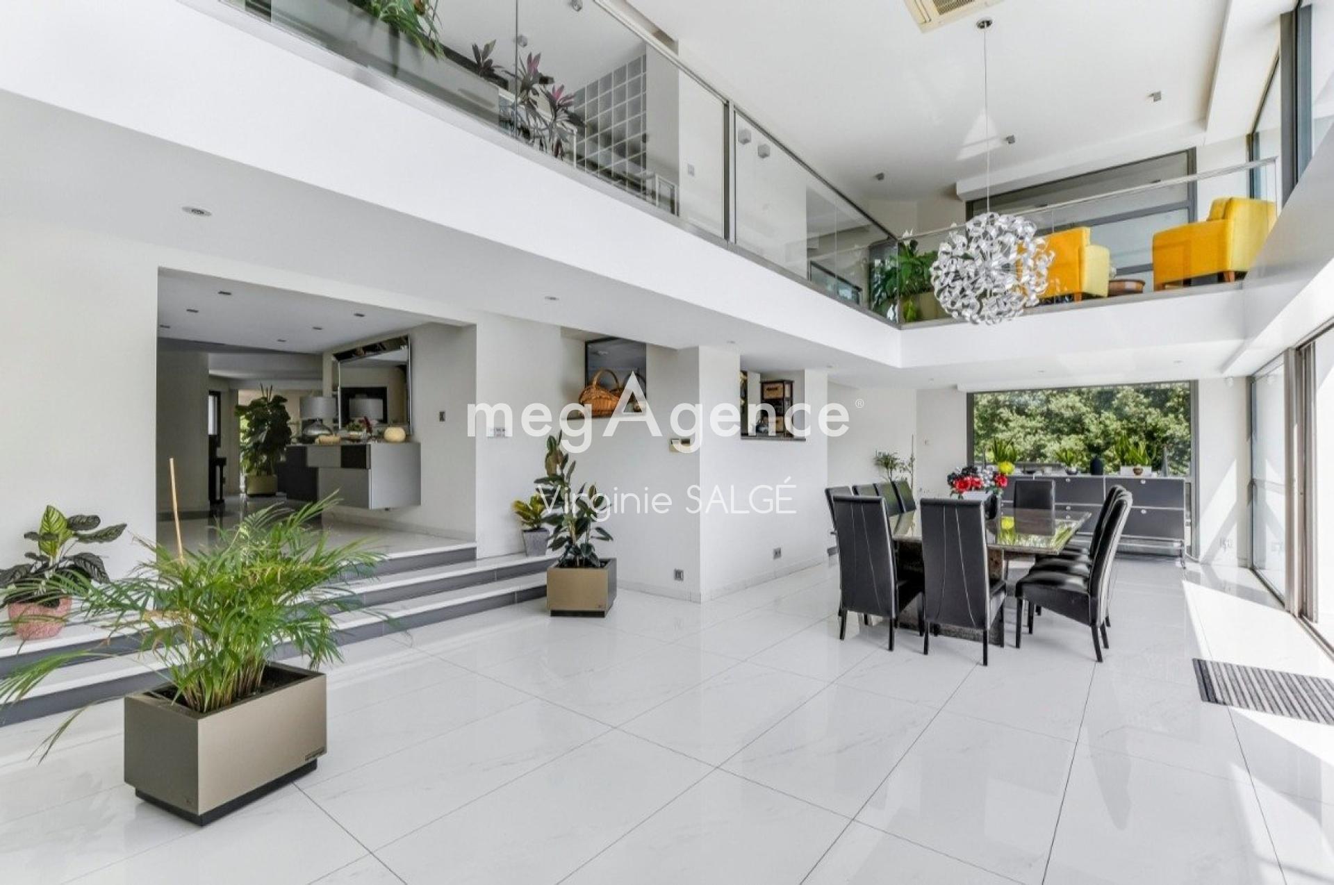 Miniature photo - 2 / 12