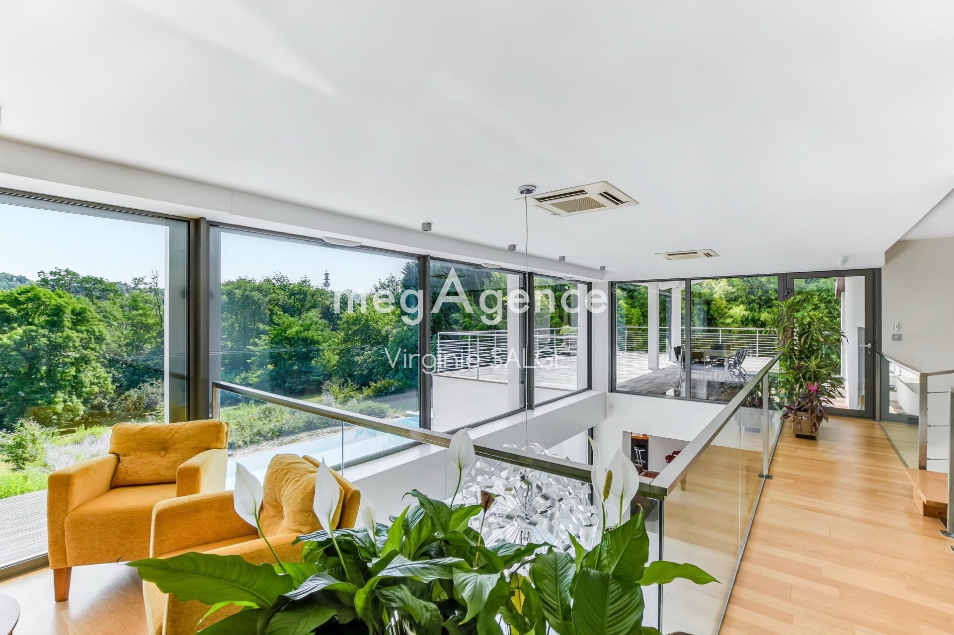 Miniature photo - 8 / 12