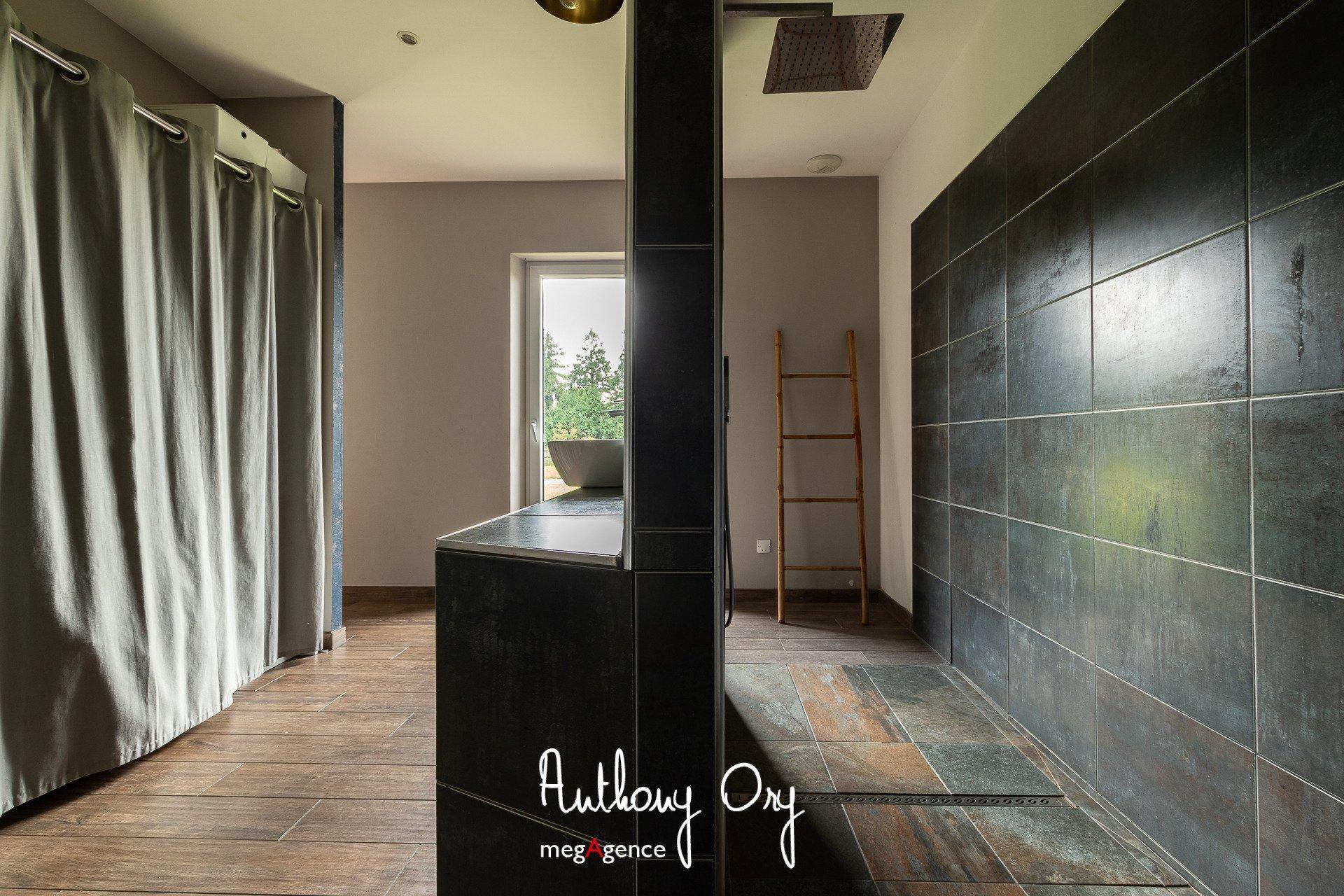 Miniature photo - 9 / 20