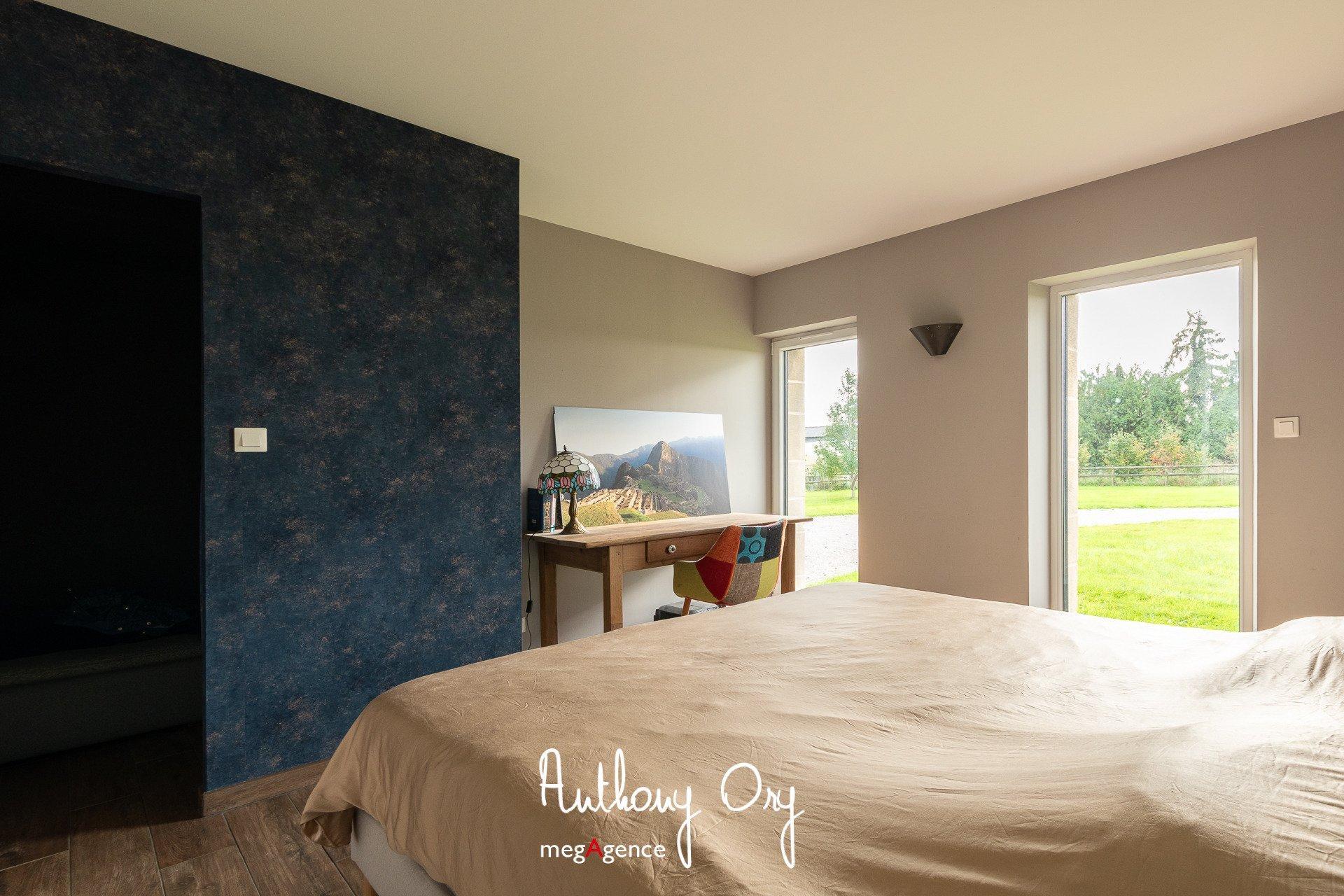 Miniature photo - 12 / 20