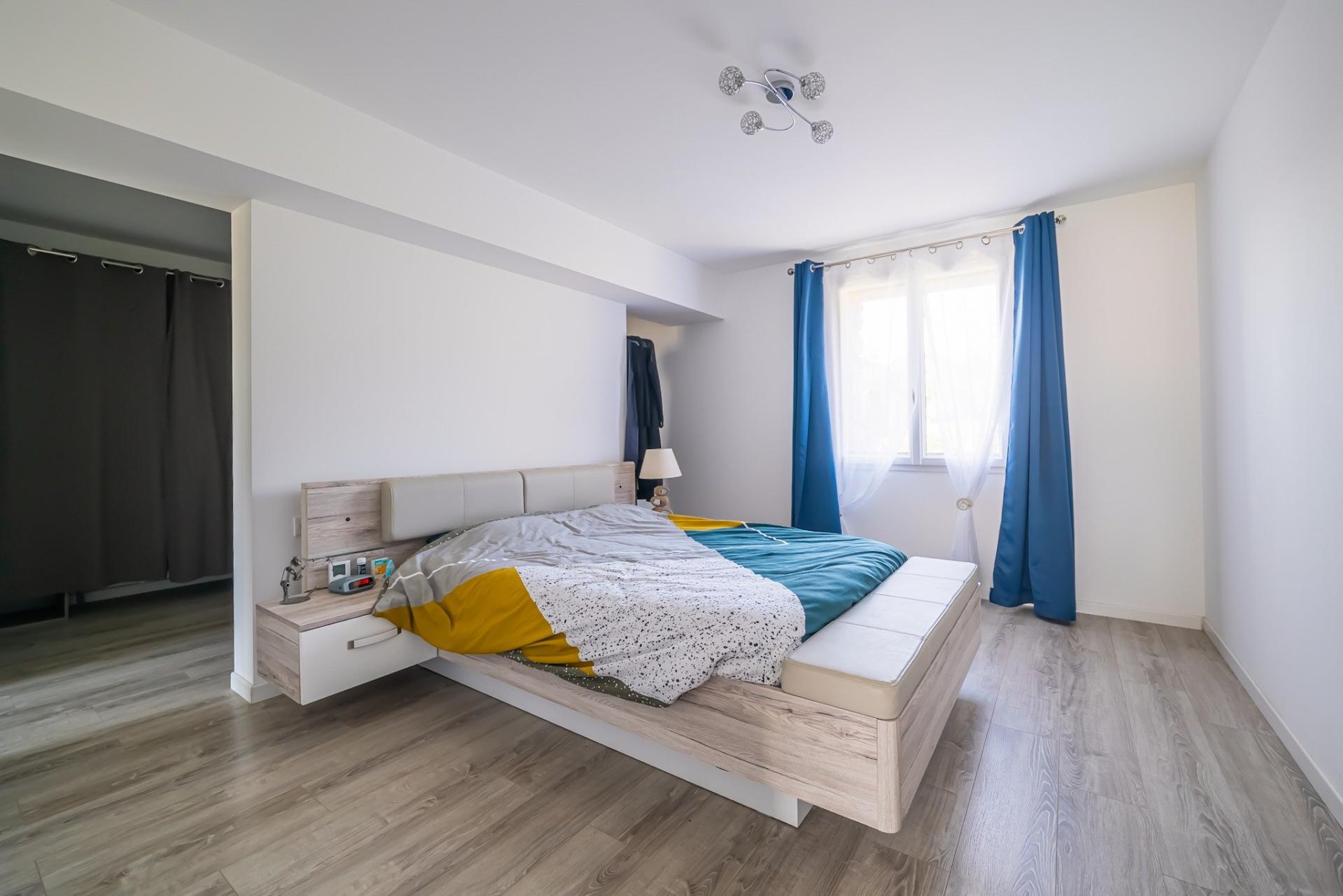 Miniature photo - 9 / 19