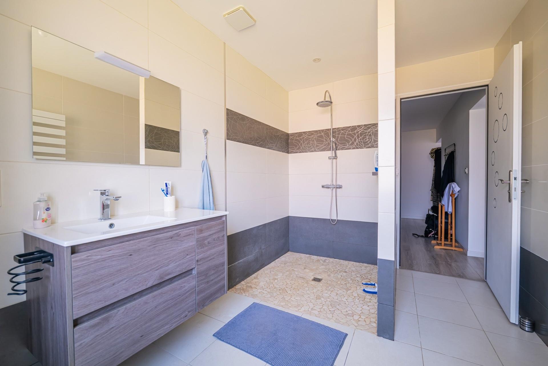 Miniature photo - 14 / 19