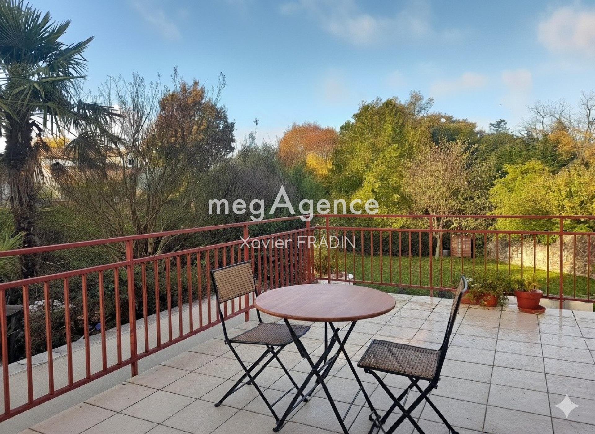 Miniature photo - 2 / 10