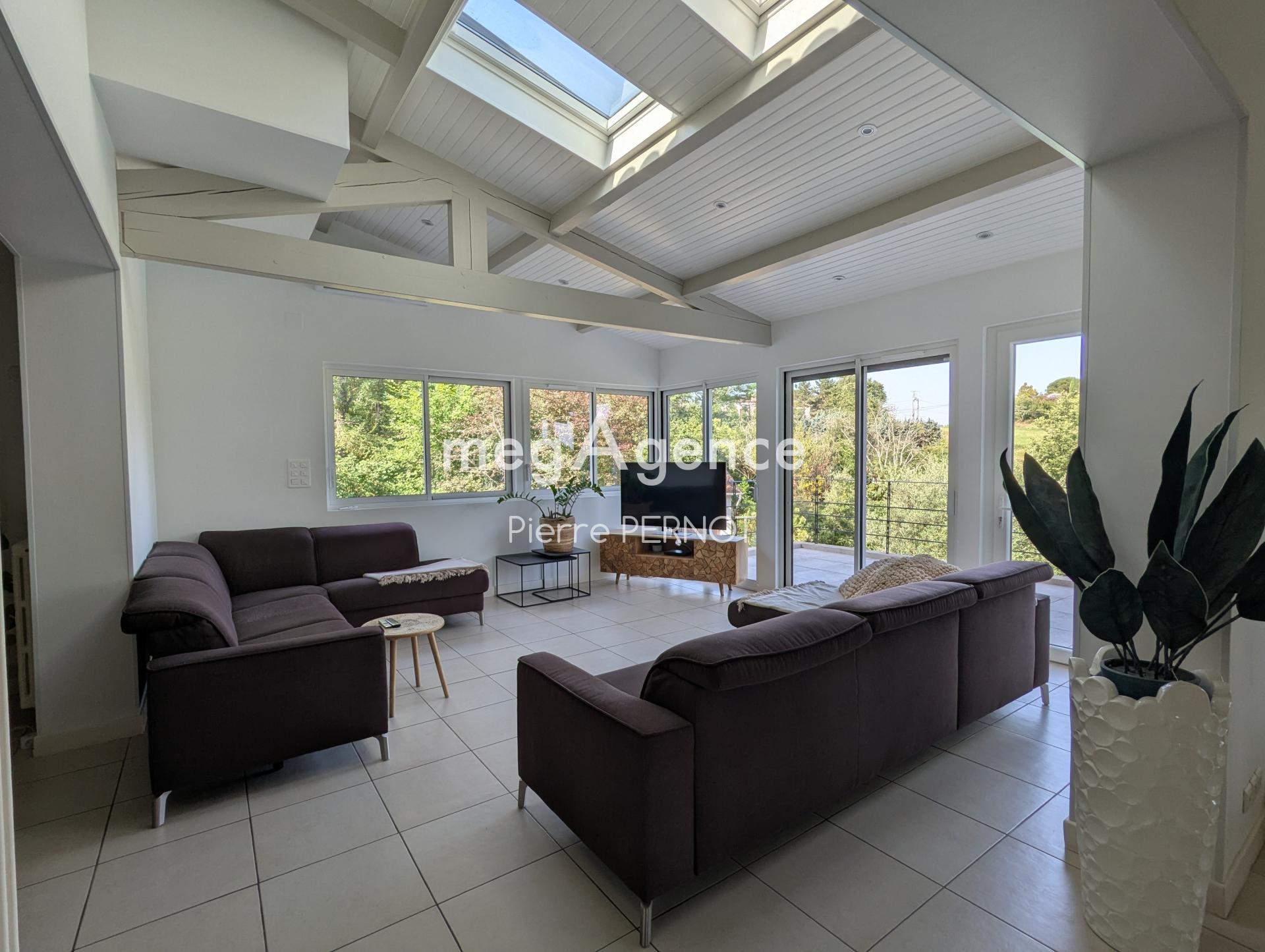 Miniature photo - 2 / 18