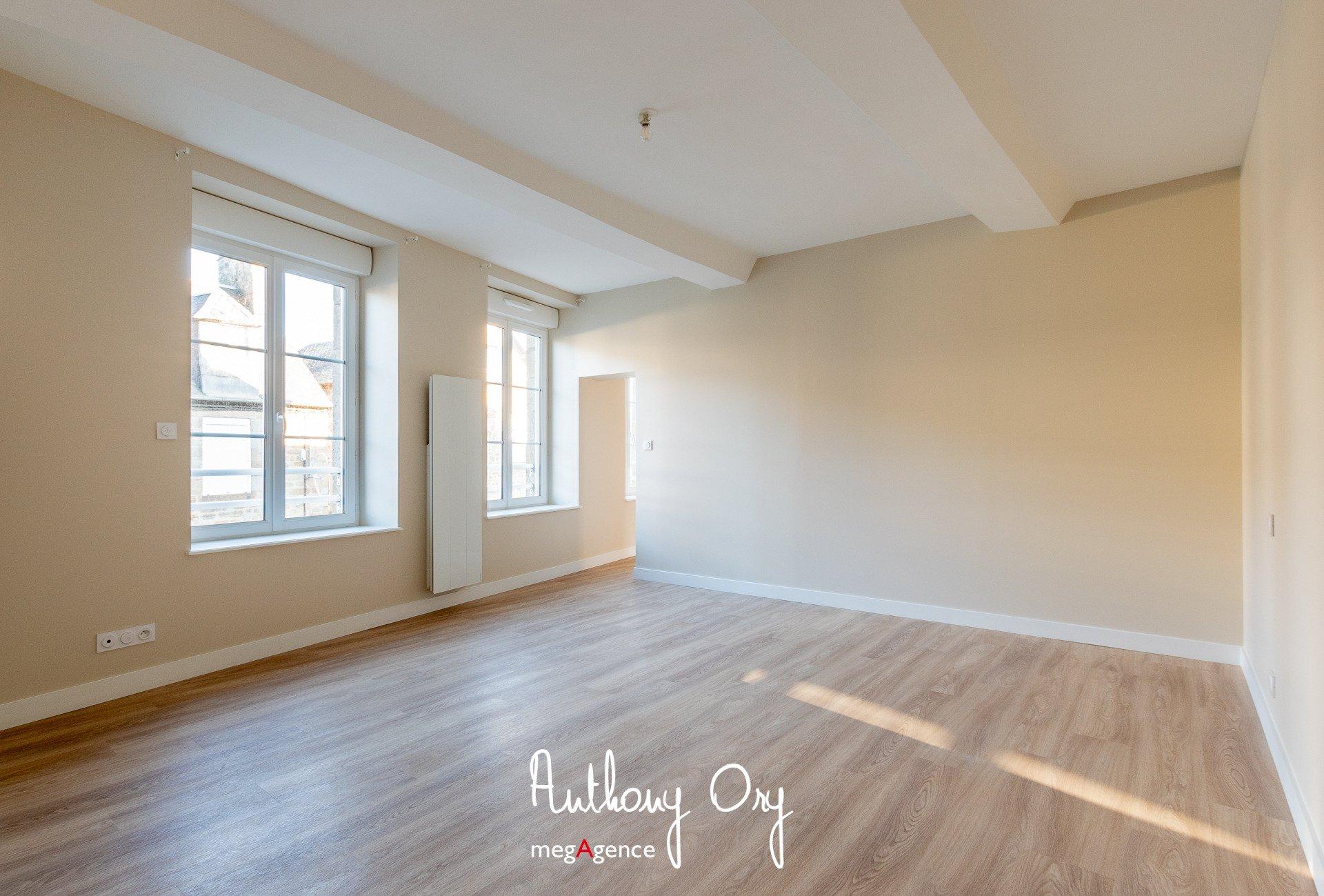 Miniature photo - 11 / 16