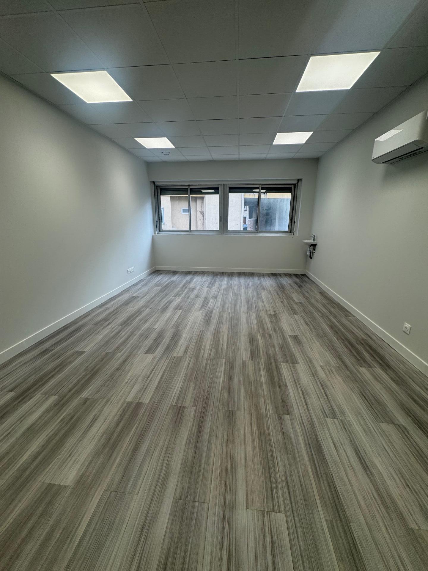 Miniature photo - 2 / 4