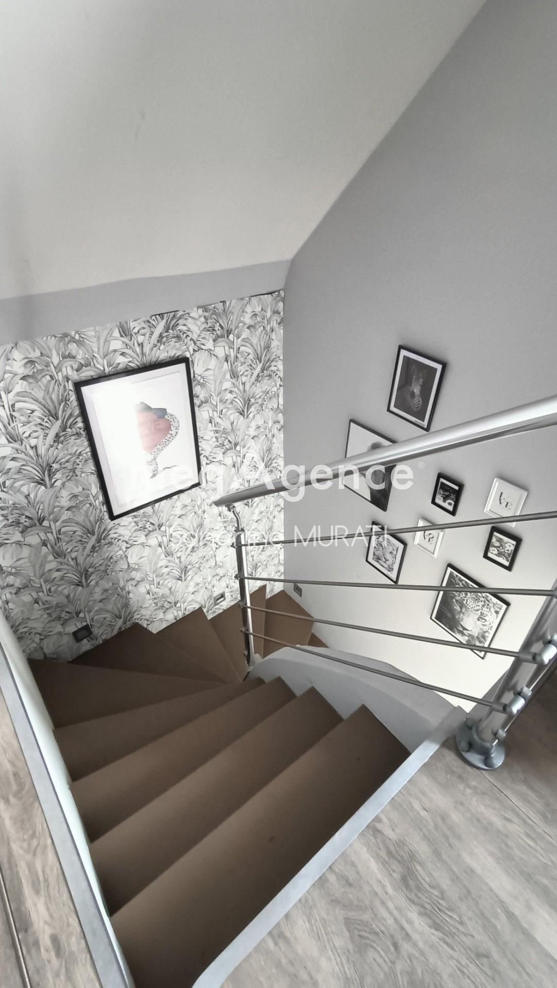 Miniature photo - 8 / 16