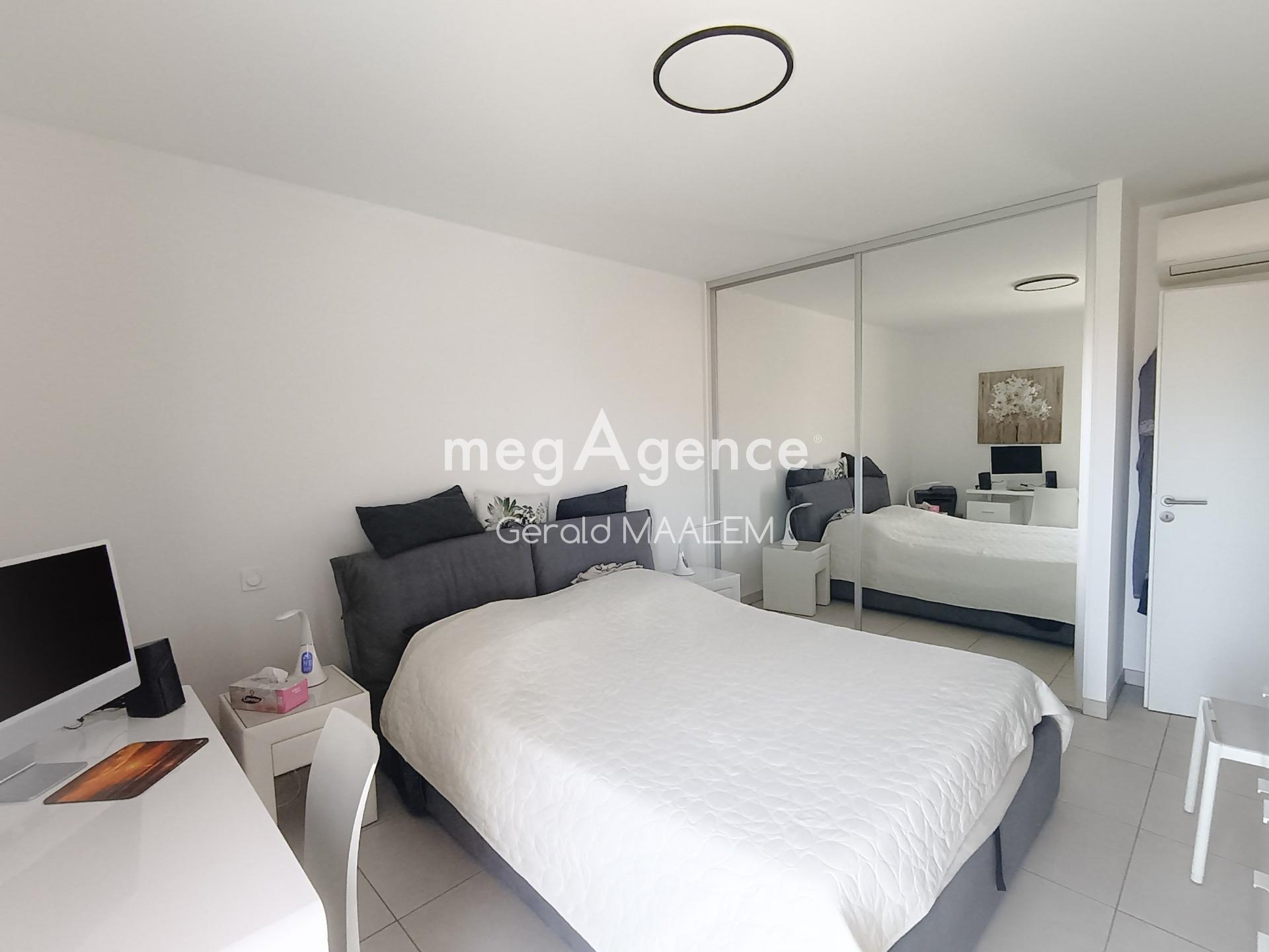 Miniature photo - 5 / 10