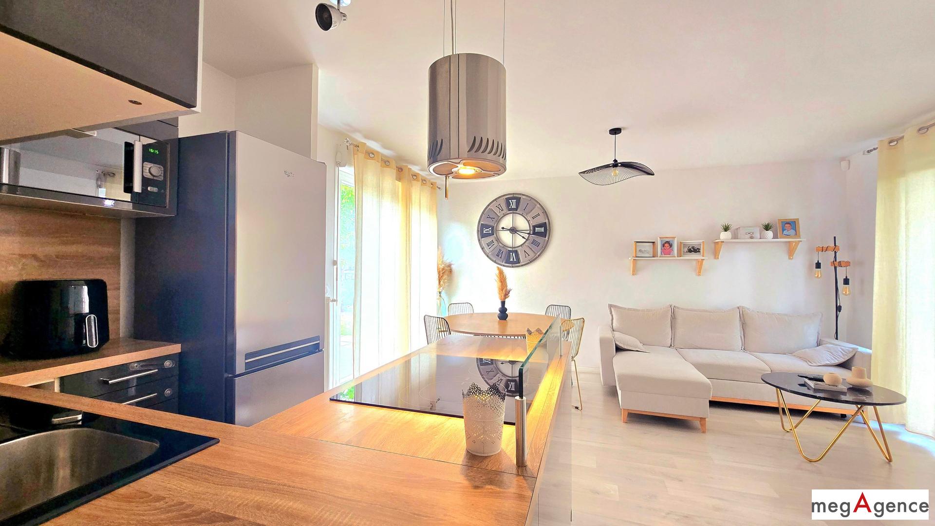 Miniature photo - 2 / 13