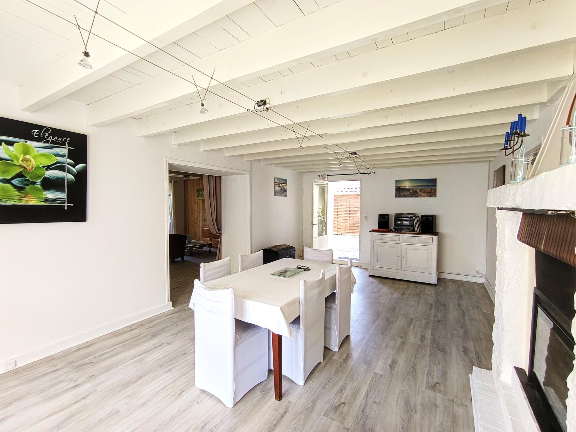 Miniature photo - 2 / 11