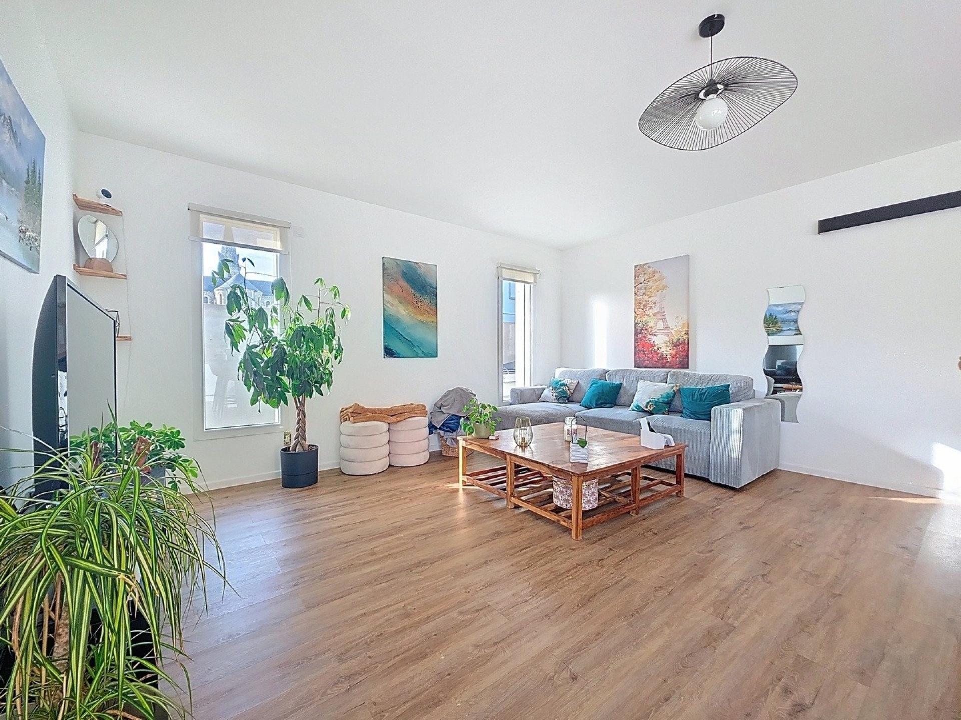 Miniature photo - 2 / 11