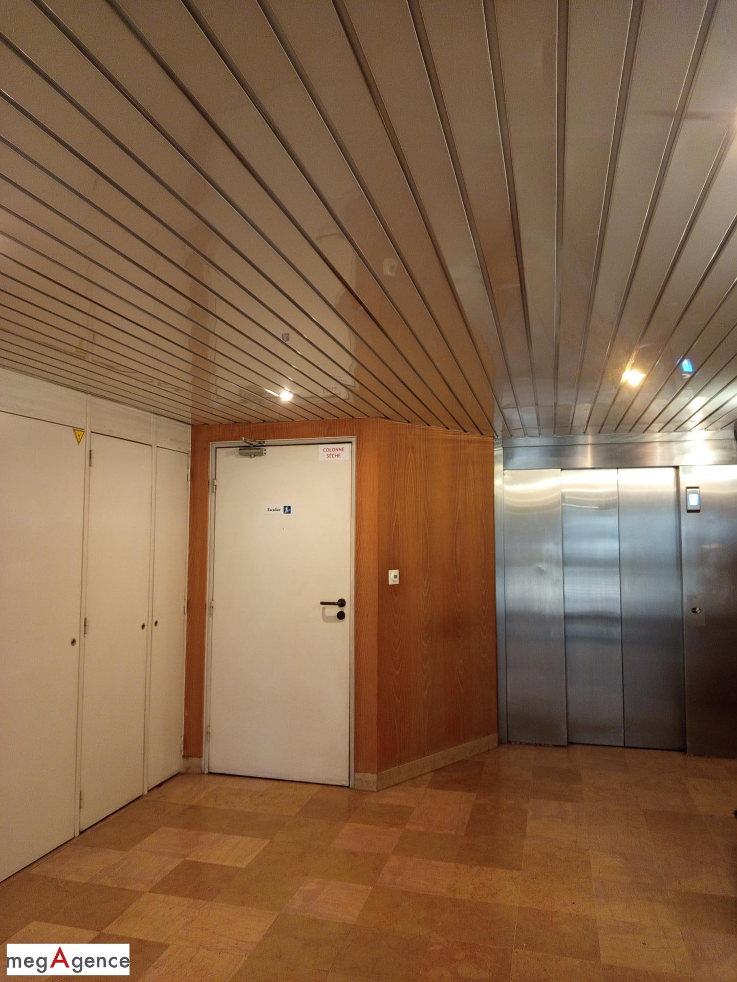 Miniature photo - 6 / 6