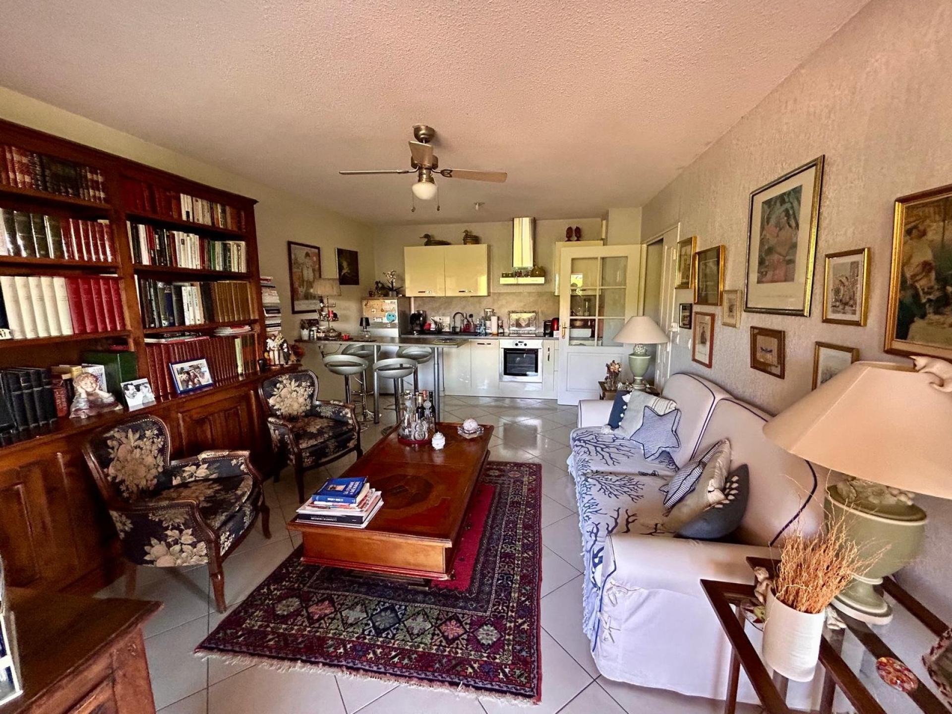 Miniature photo - 3 / 8