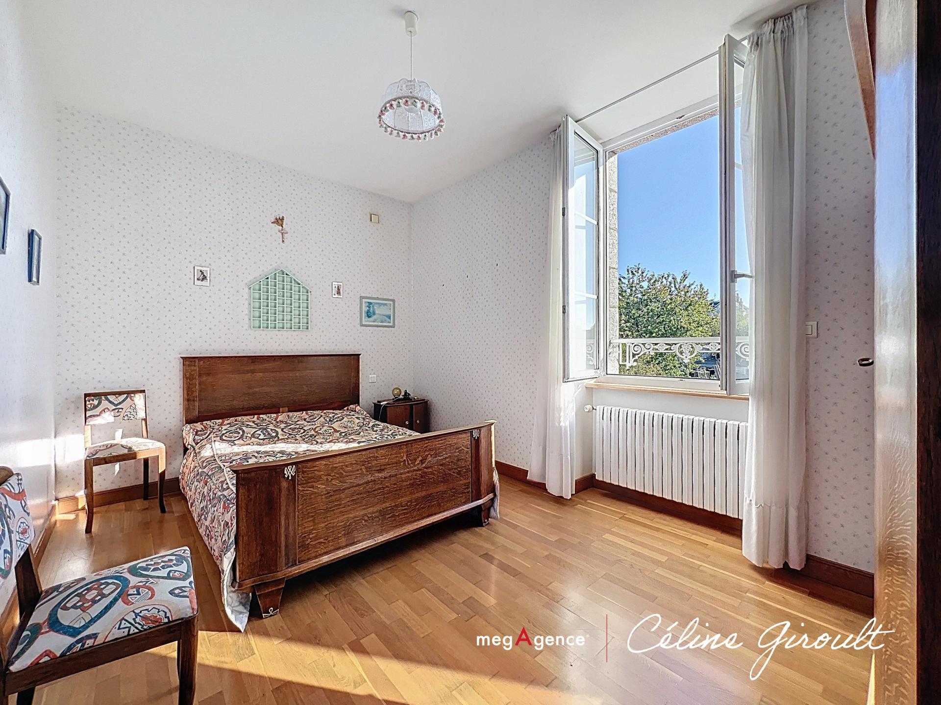 Miniature photo - 9 / 16