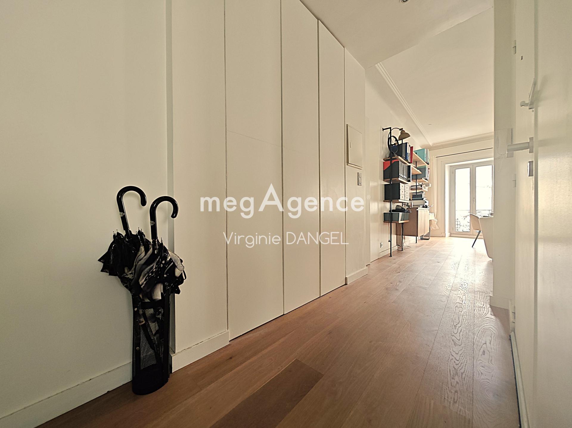 Miniature photo - 2 / 11