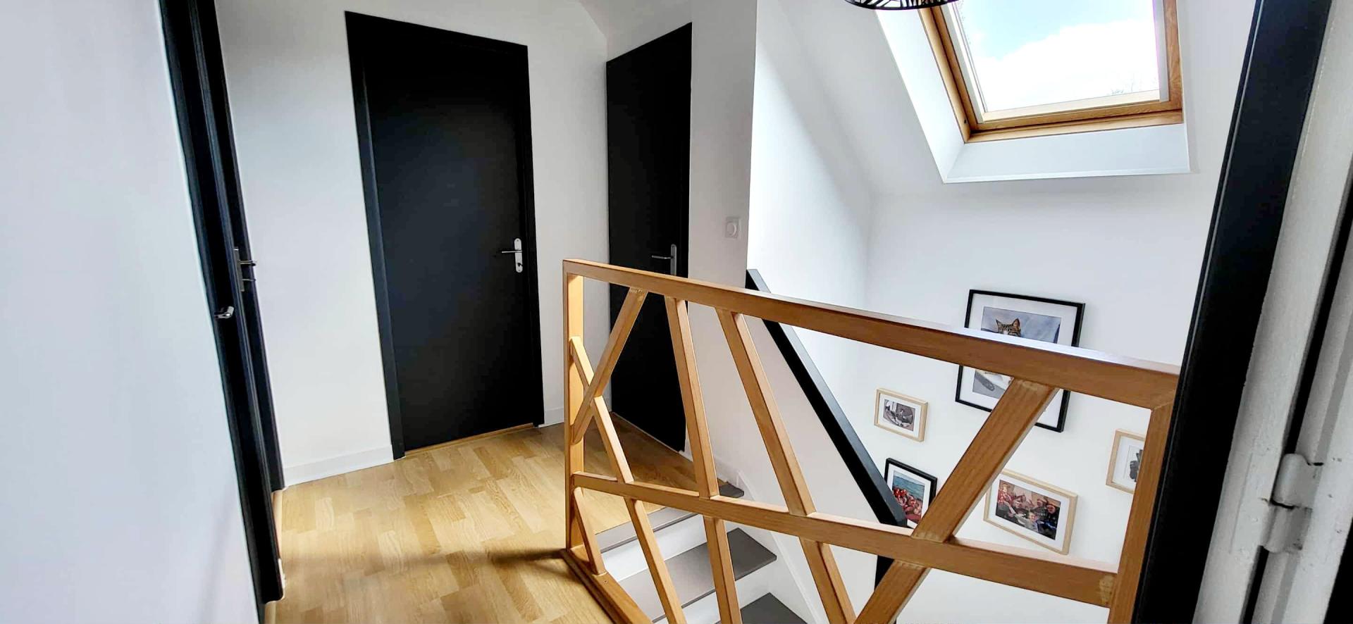 Miniature photo - 8 / 16