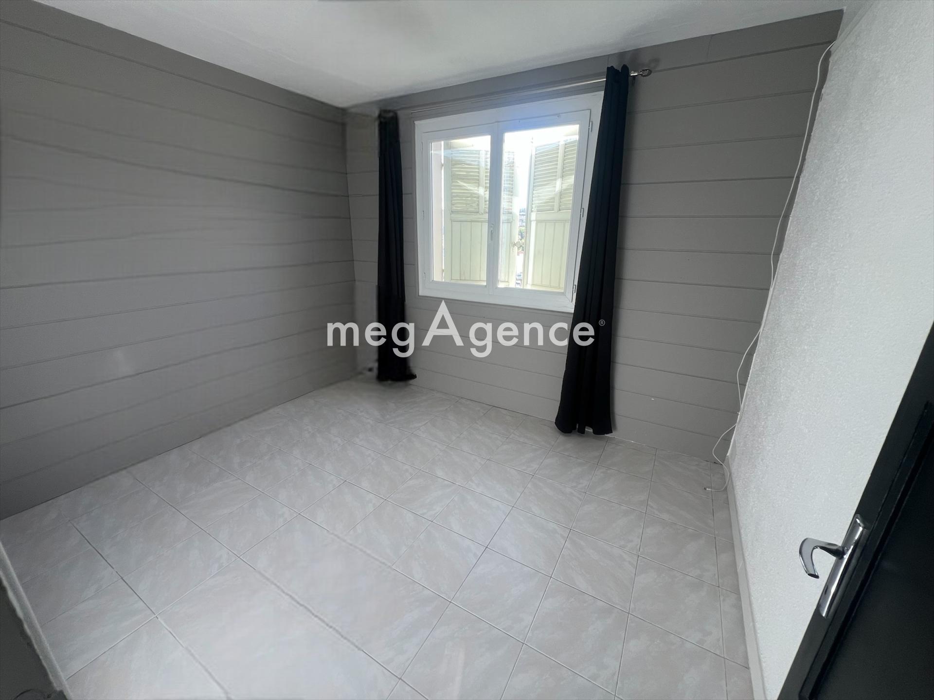 Miniature photo - 5 / 10