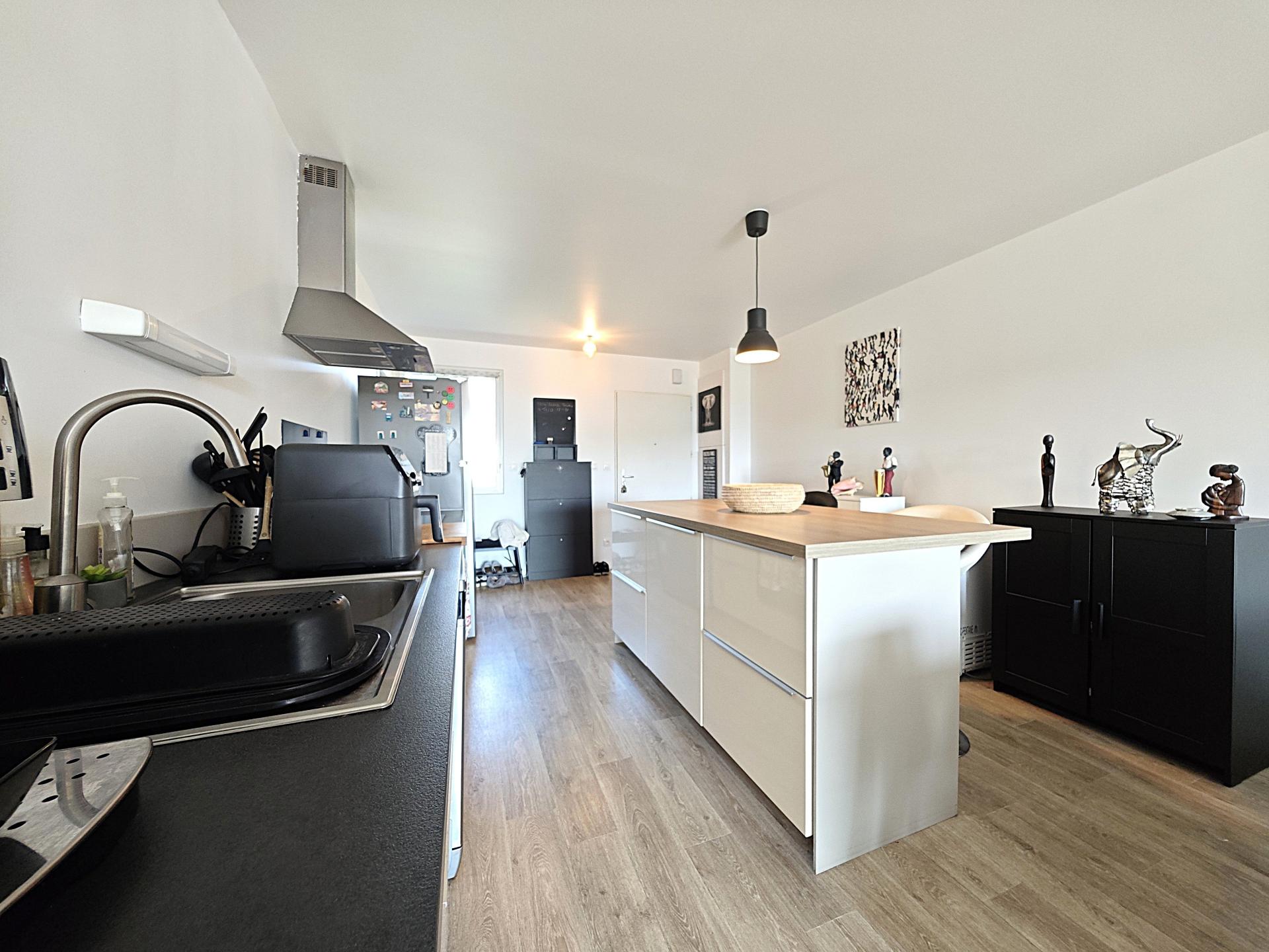 Miniature photo - 8 / 16