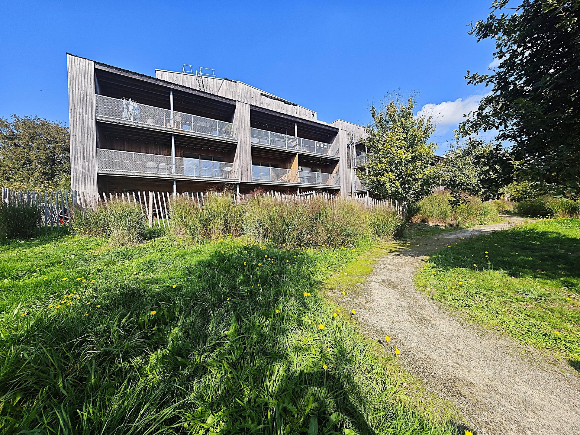 Miniature photo - 2 / 16