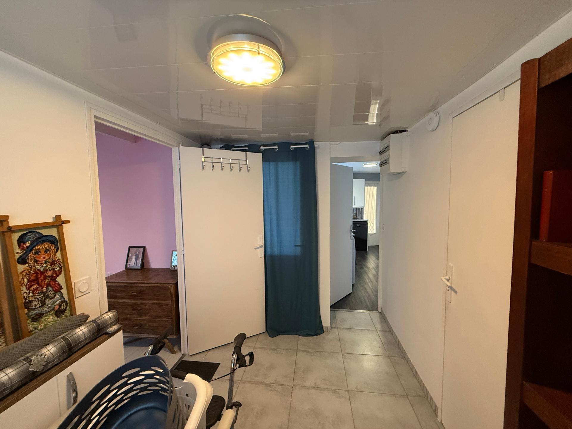 Miniature photo - 9 / 16