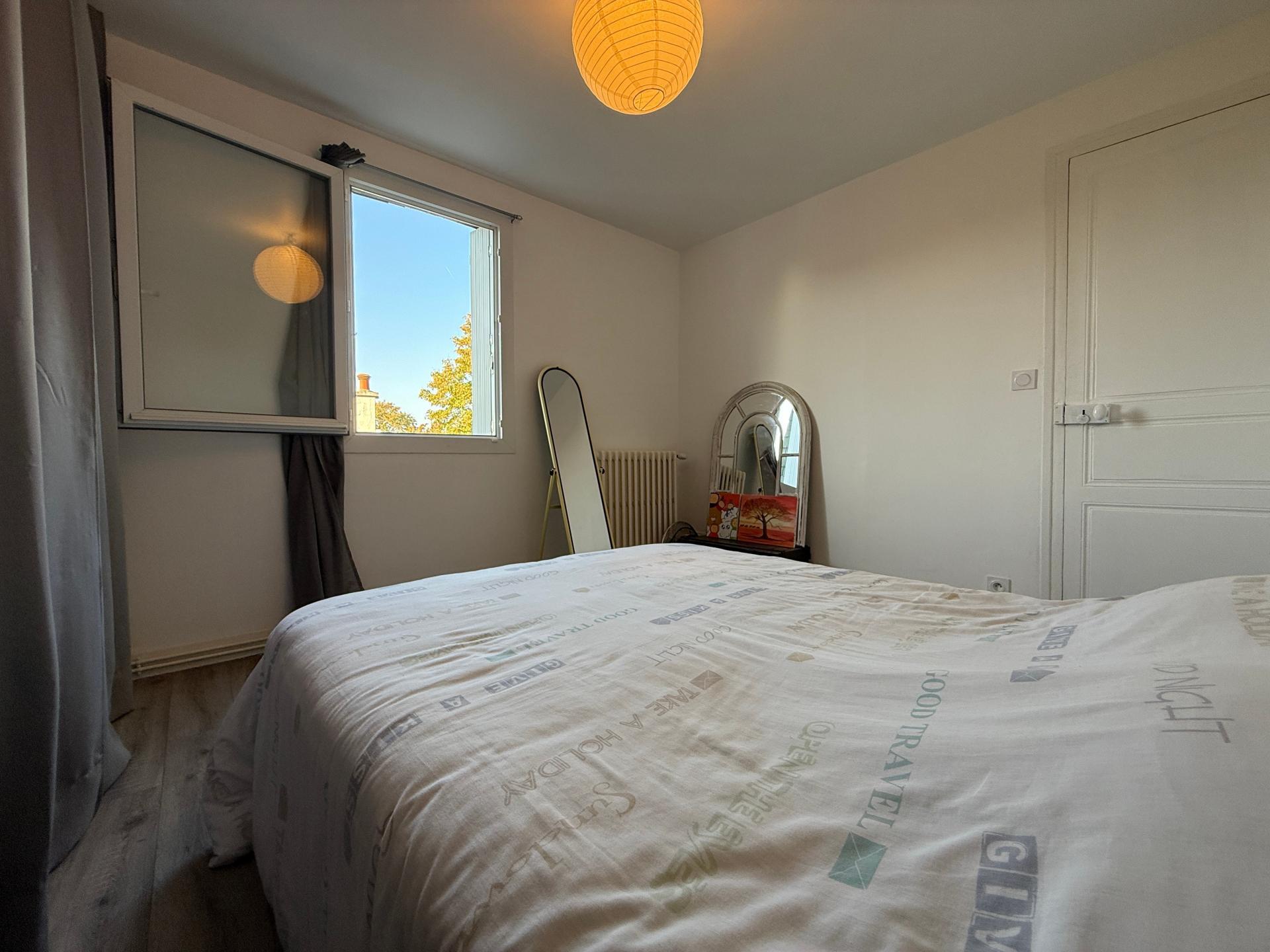 Miniature photo - 8 / 16