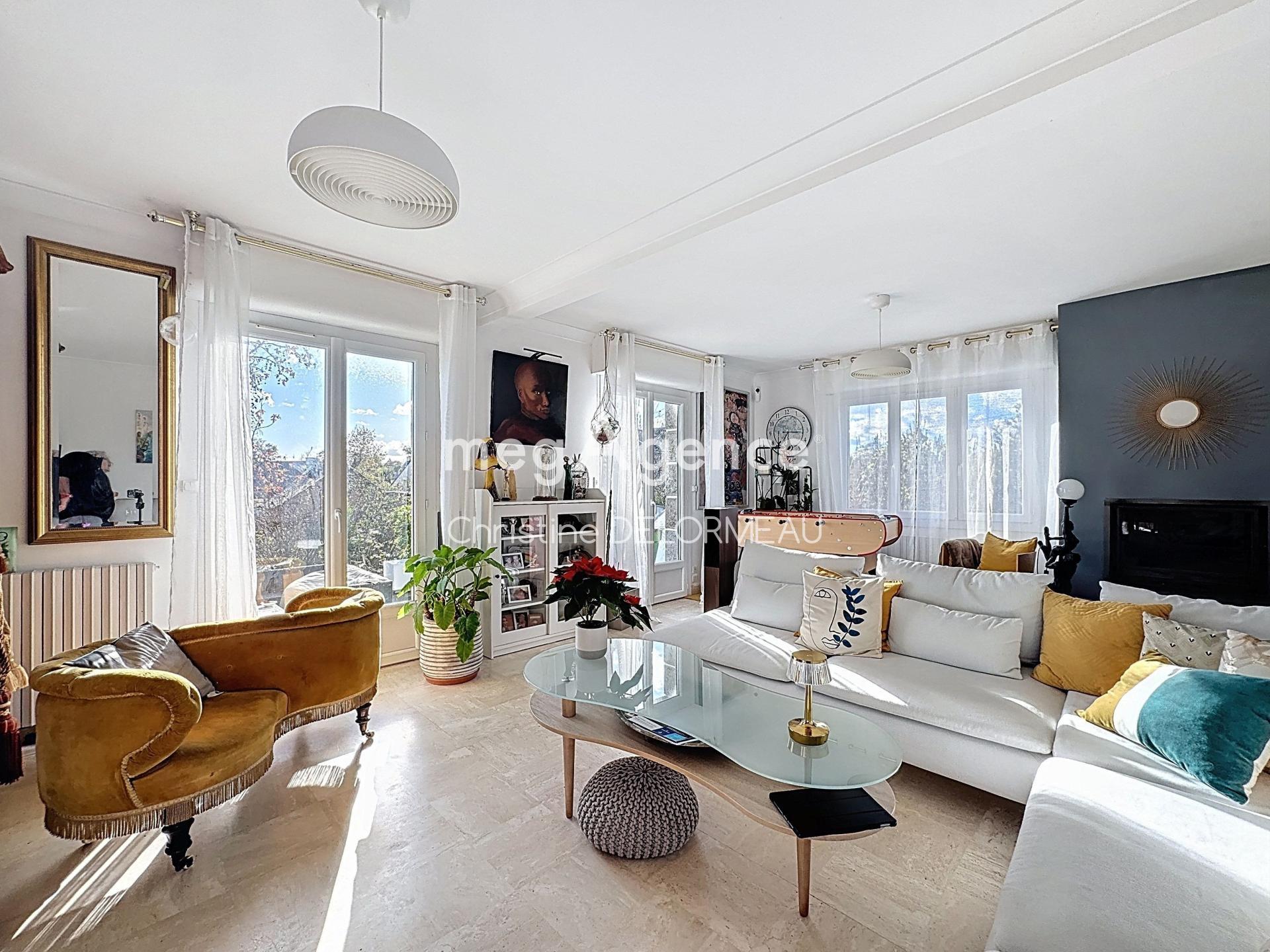 Miniature photo - 2 / 16