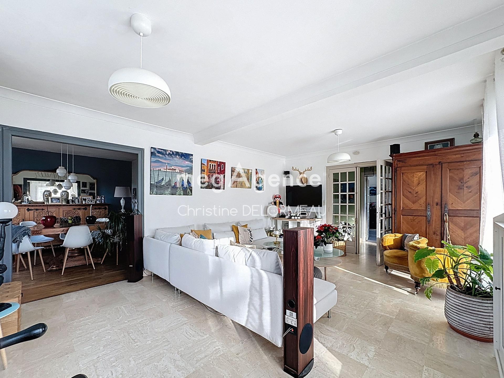 Miniature photo - 3 / 16