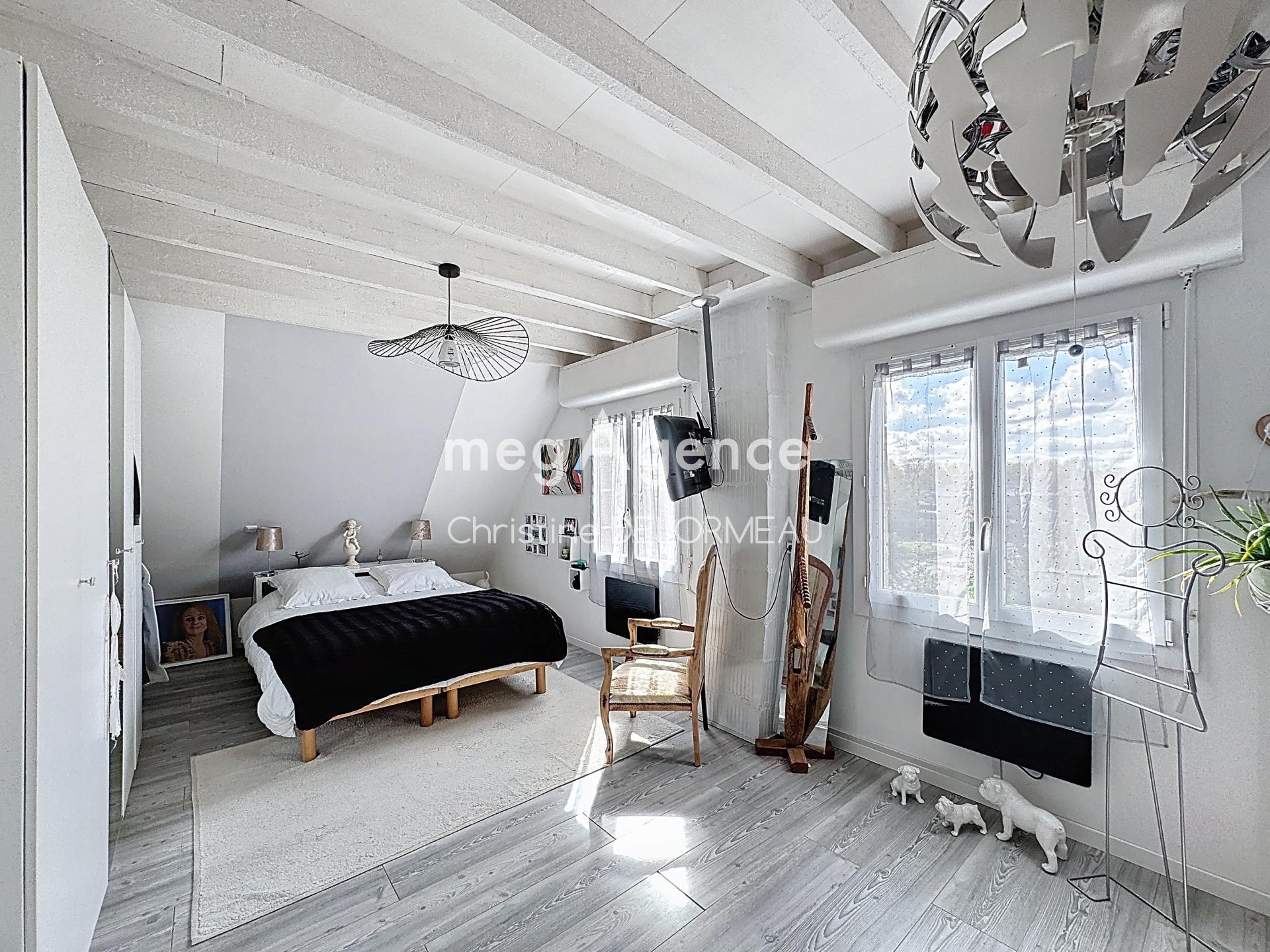 Miniature photo - 8 / 16