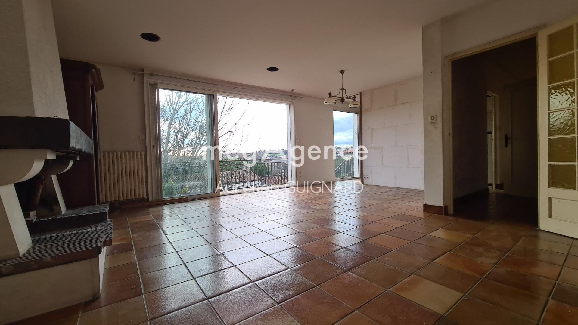 Miniature photo - 2 / 18