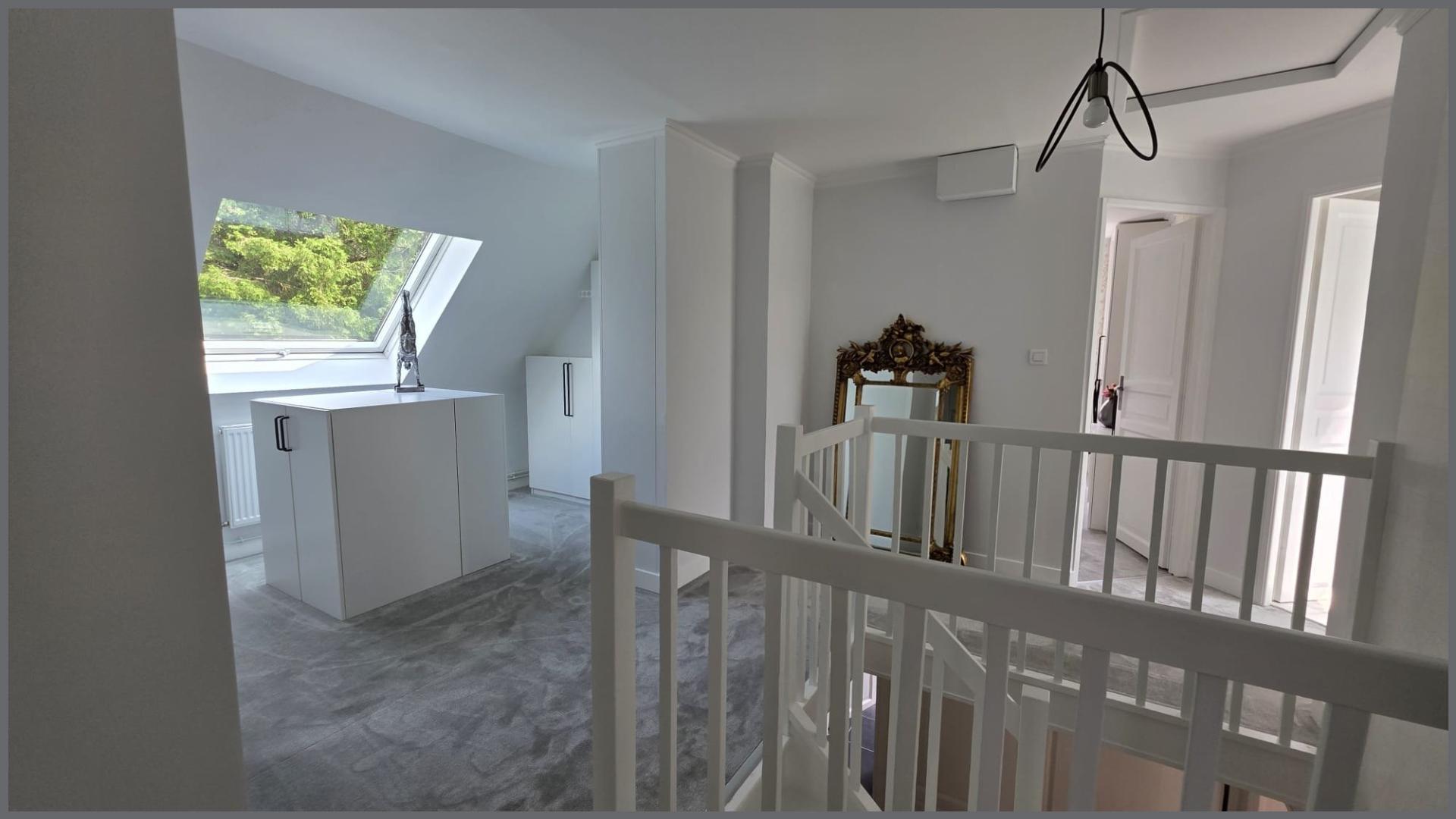 Miniature photo - 8 / 10