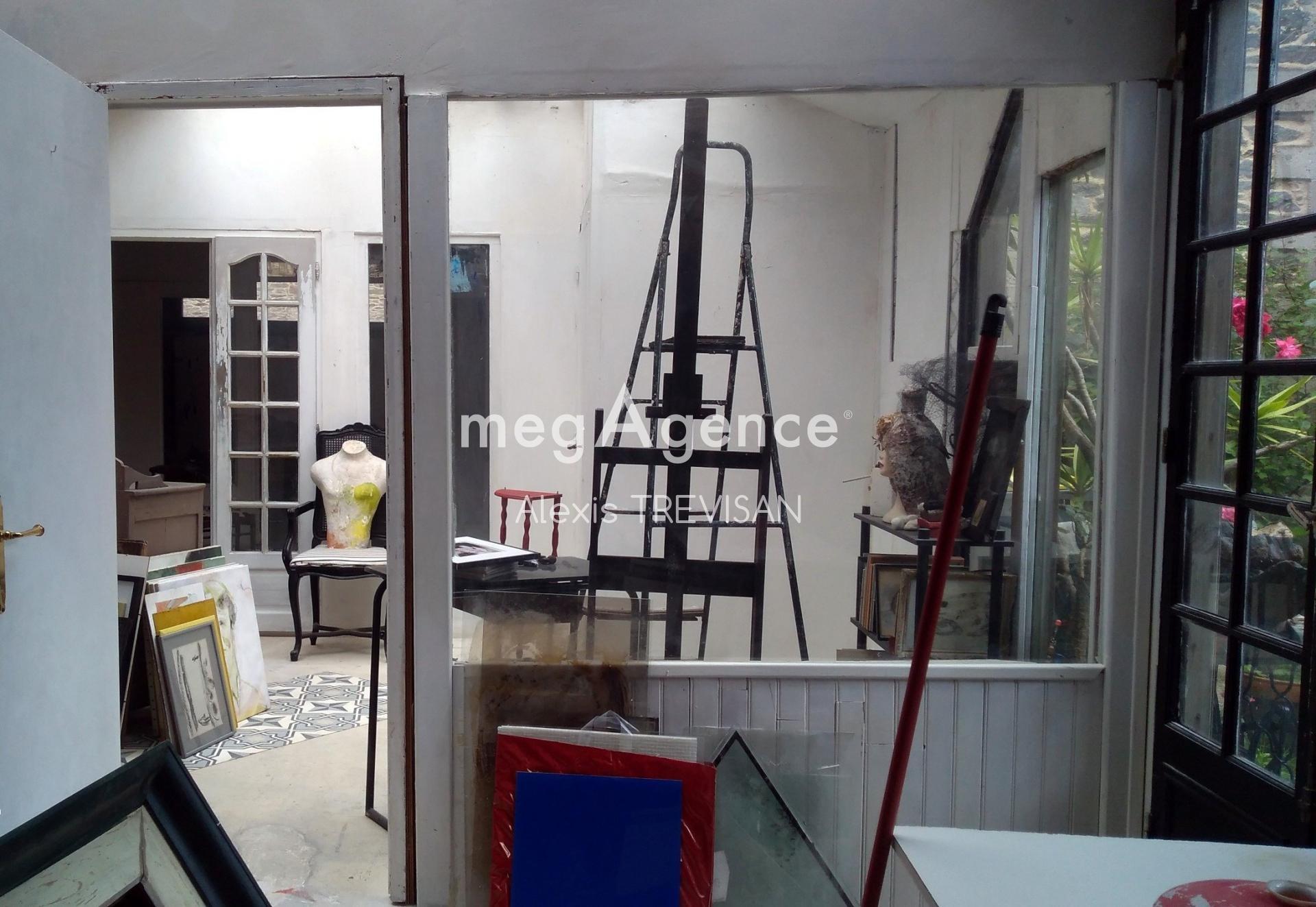 Miniature photo - 2 / 13