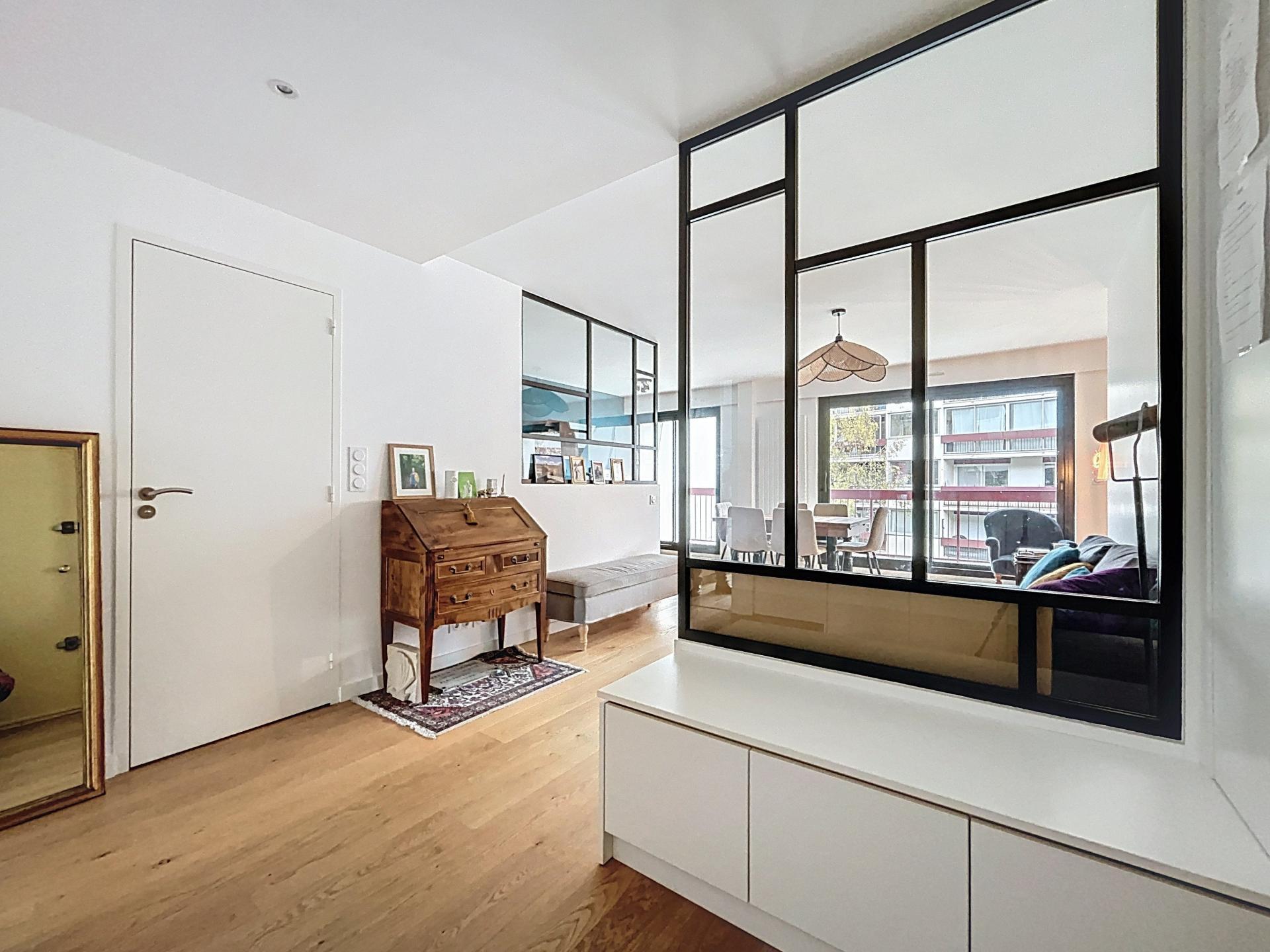 Miniature photo - 2 / 9