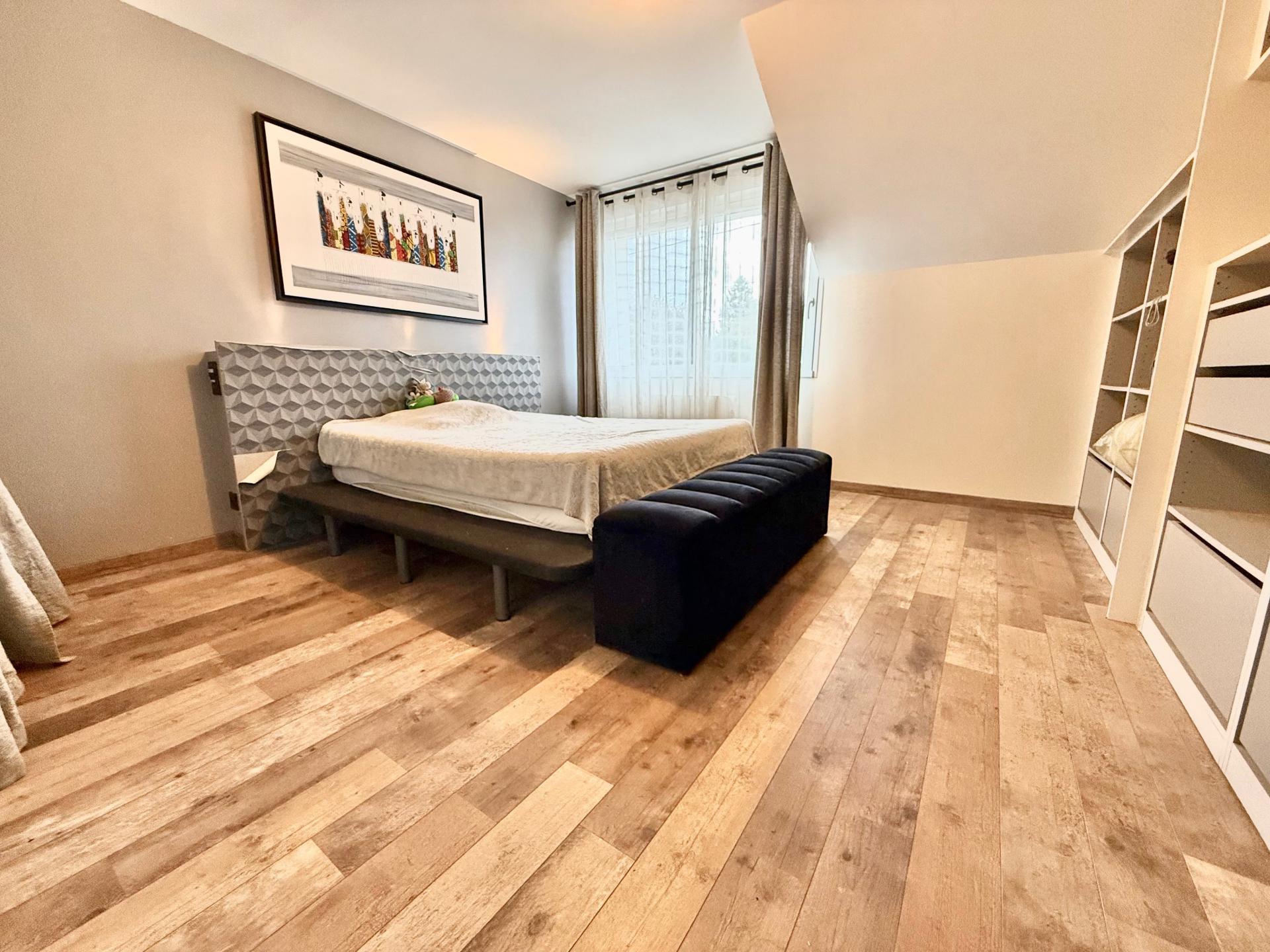 Miniature photo - 11 / 18