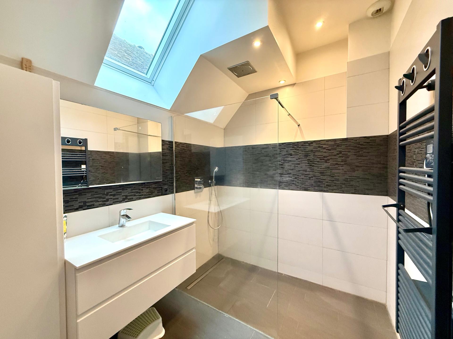 Miniature photo - 10 / 18